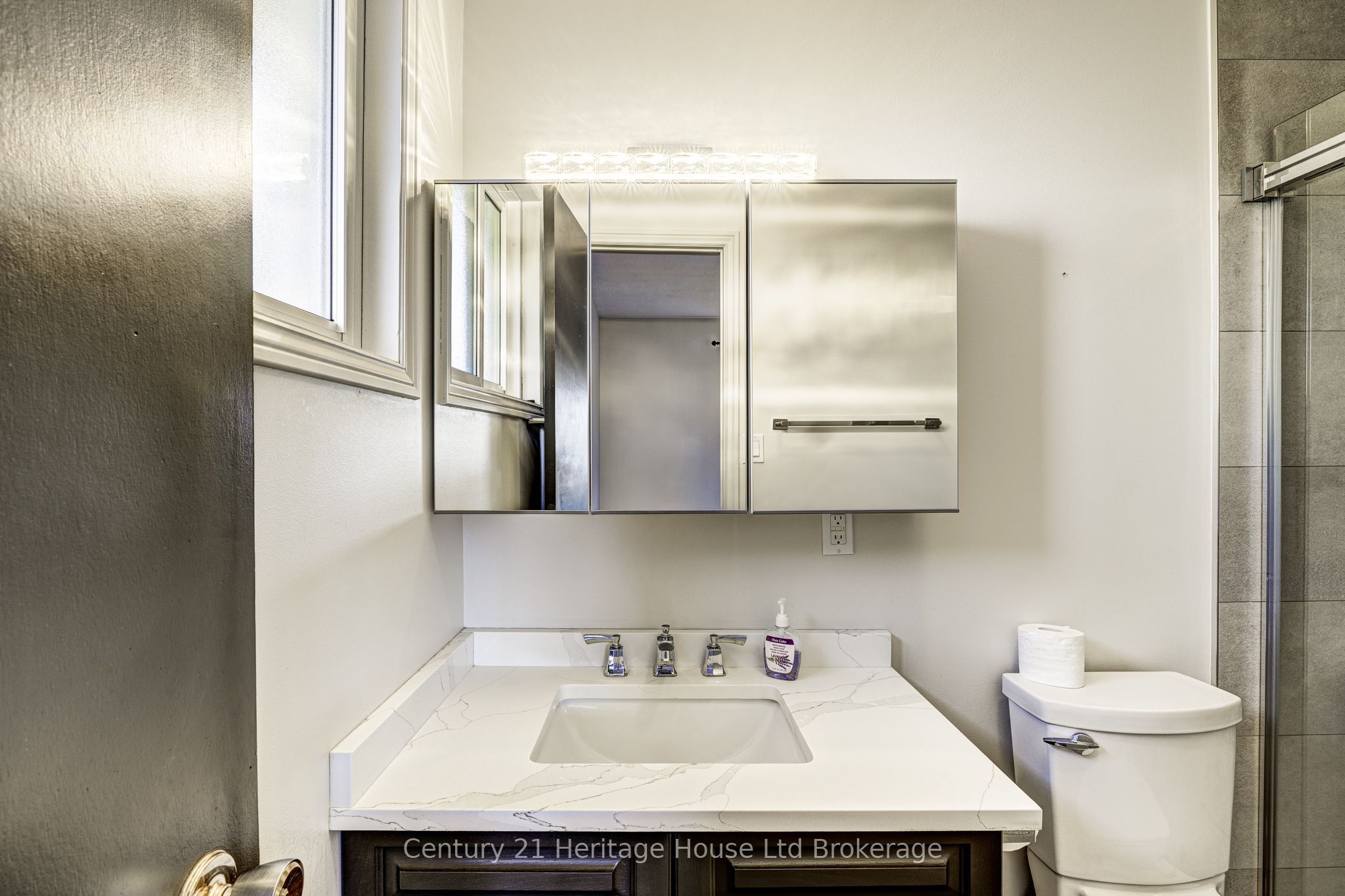 28 Peggy Avenue Property Photo 23