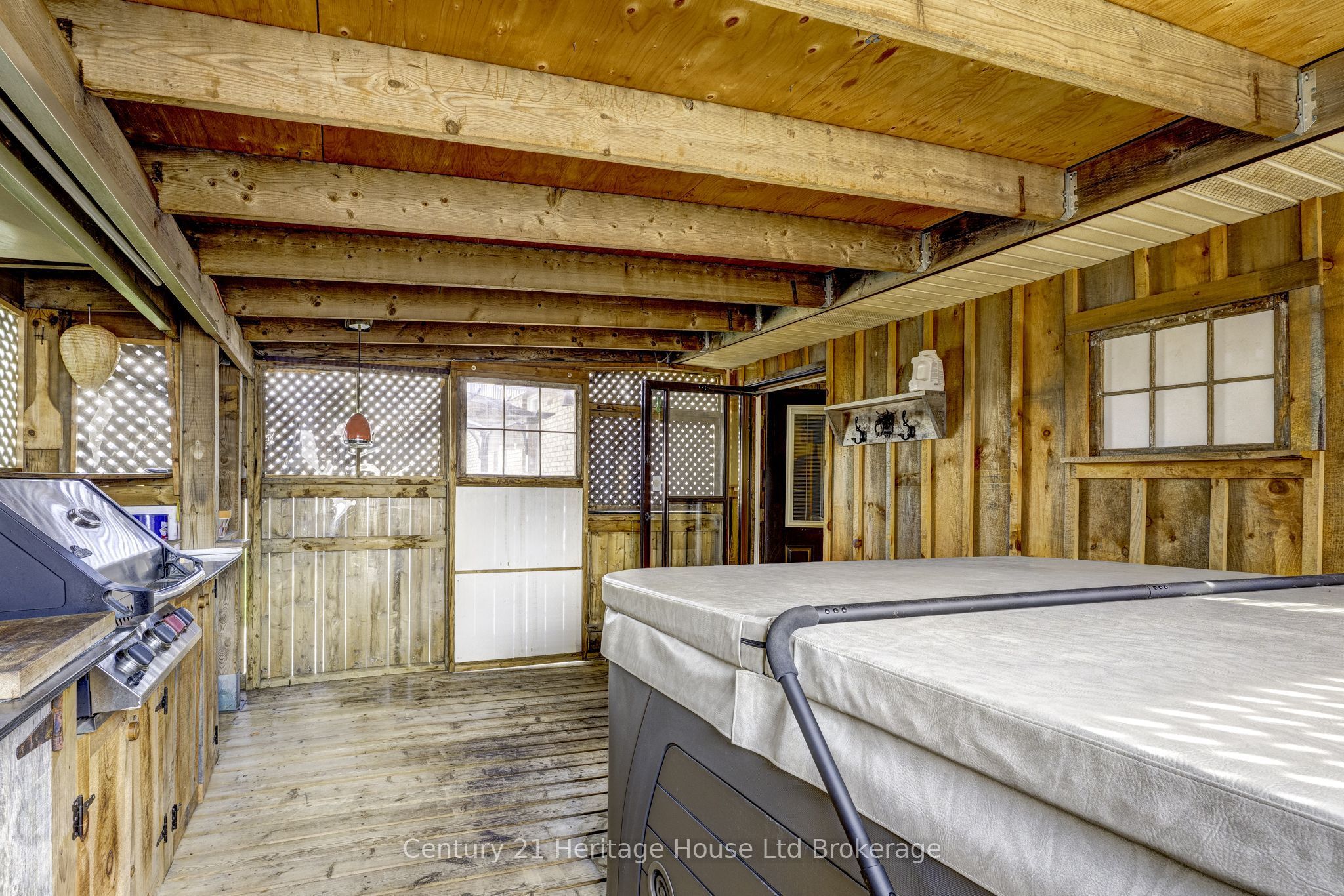 28 Peggy Avenue Property Photo 41