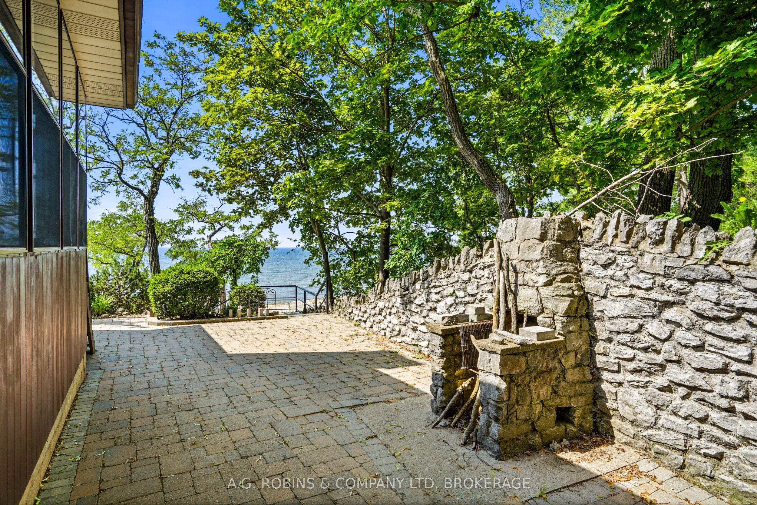 10599 Lakeshore Road Property Photo 10