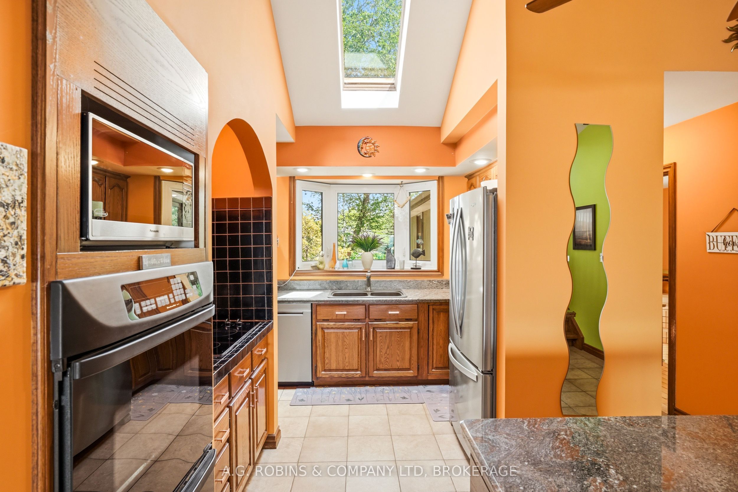 10599 Lakeshore Road Property Photo 19