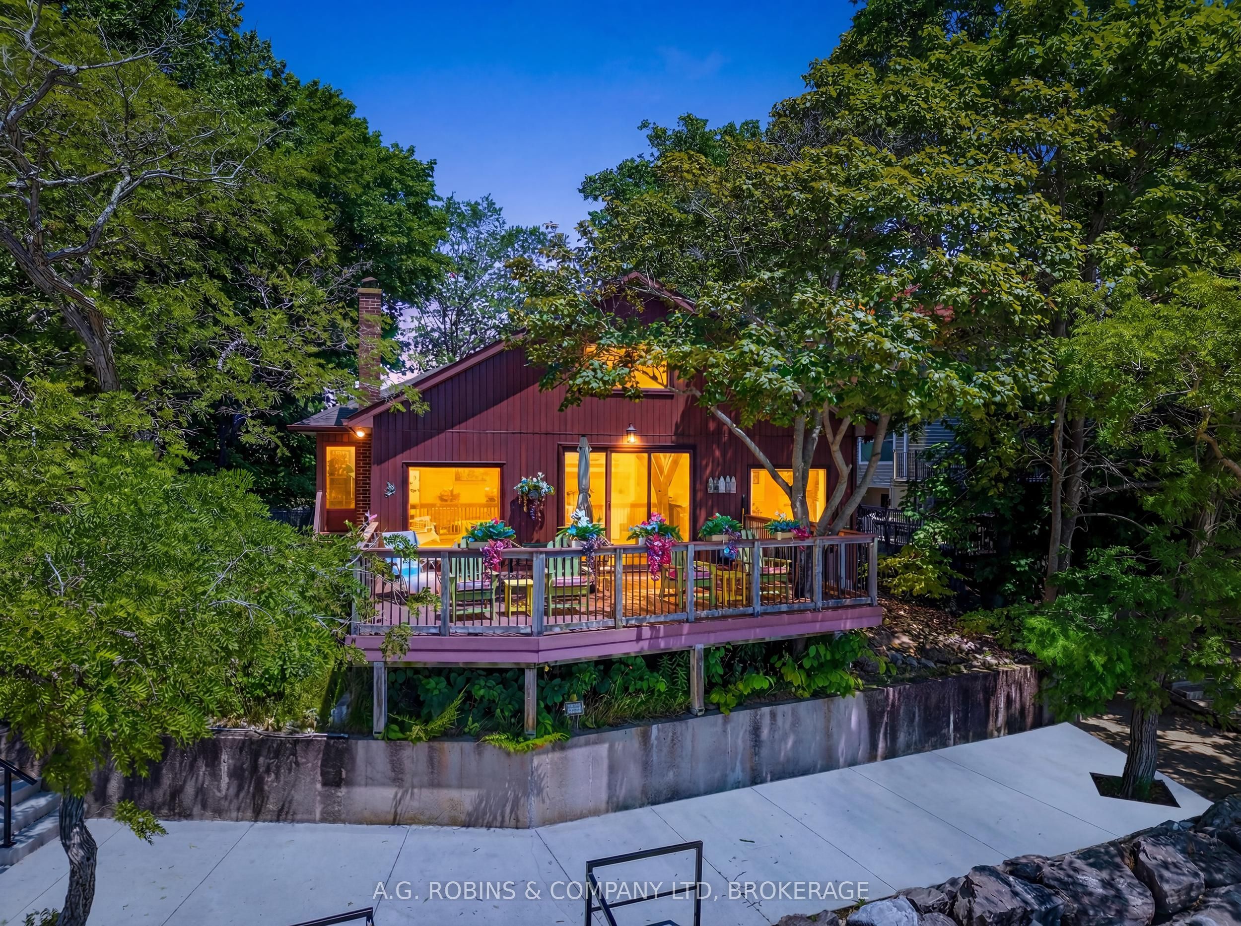 10599 Lakeshore Road Property Photo 48