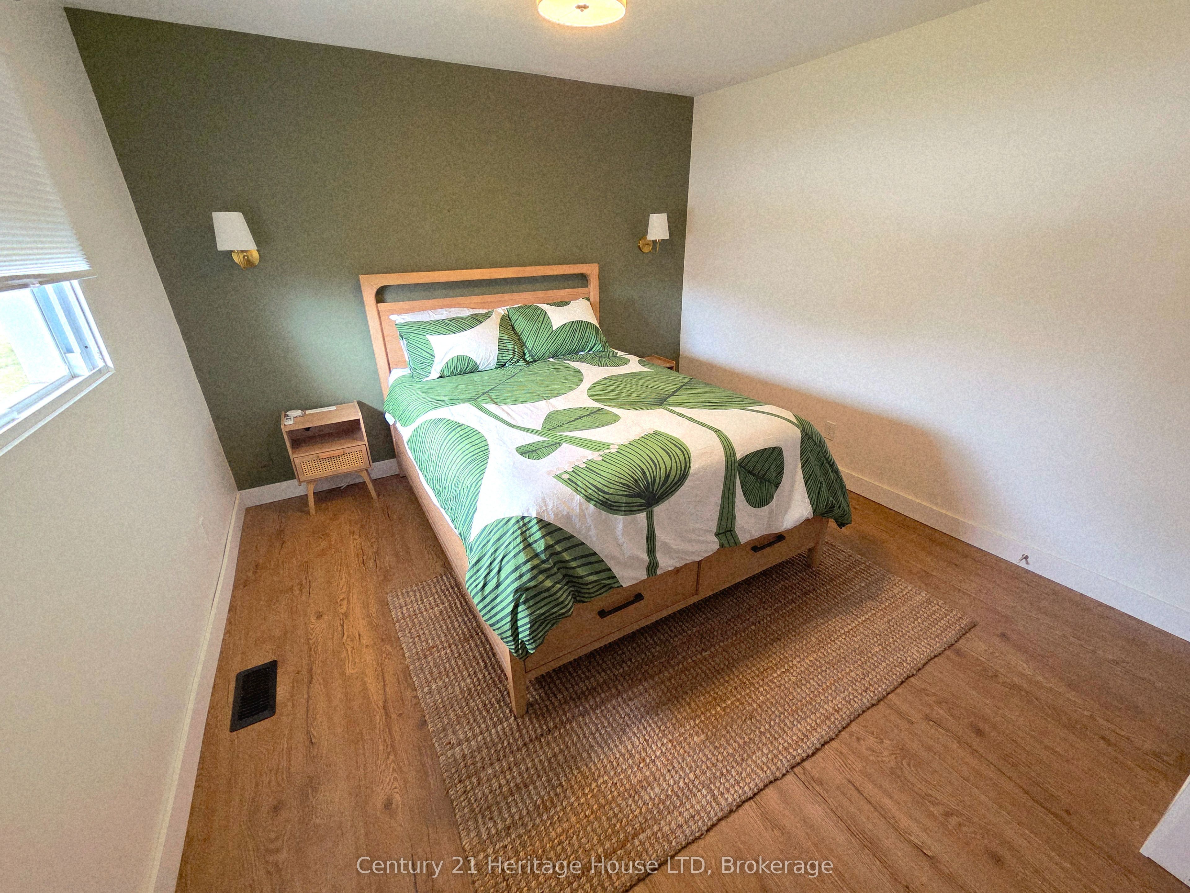 552 Lakeview Road Property Photo 10