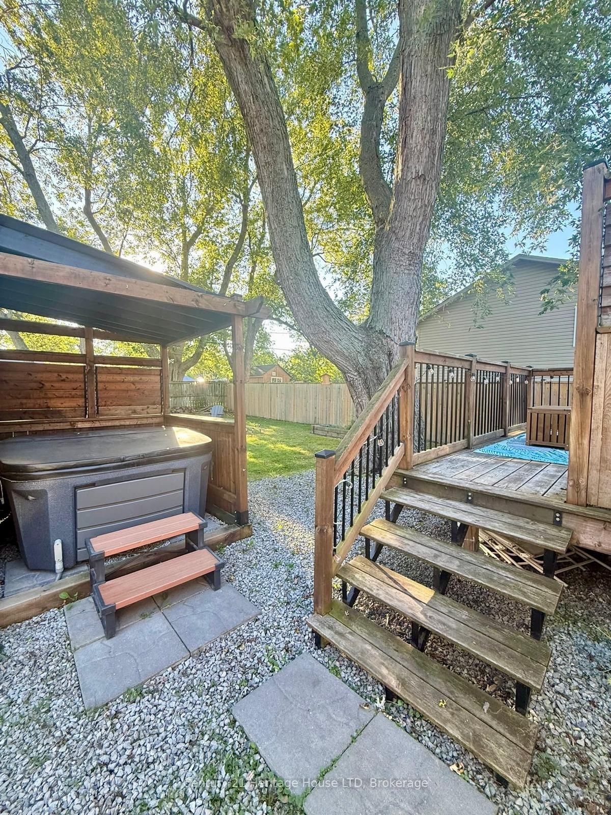 552 Lakeview Road Property Photo 15