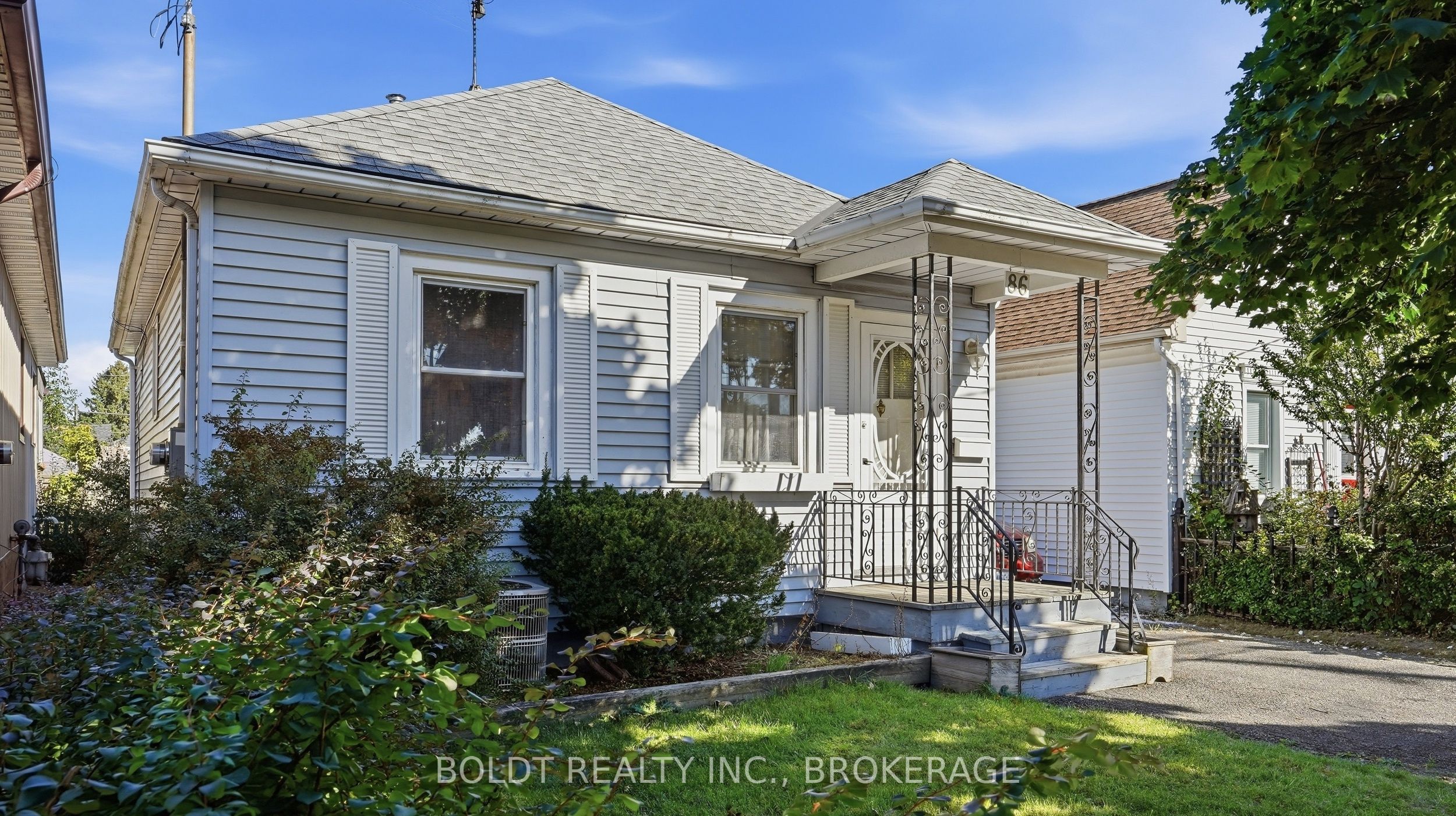 86 Rykert Street Property Photo 2