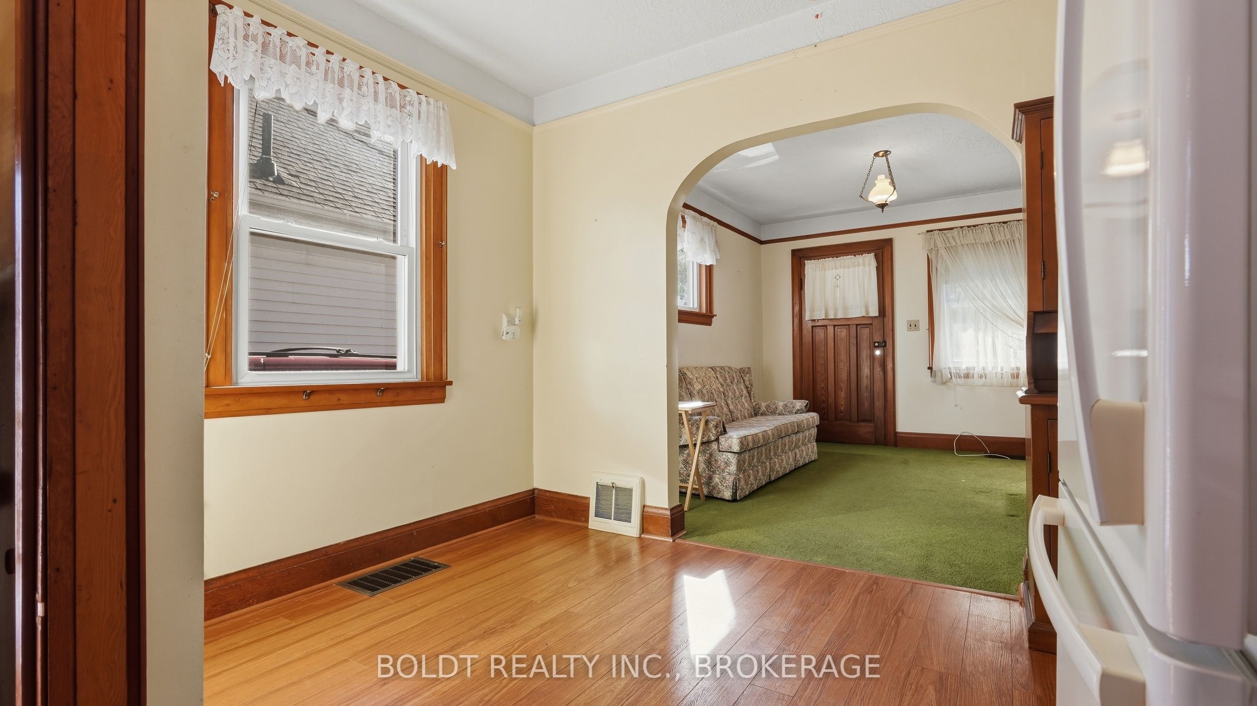 86 Rykert Street Property Photo 7