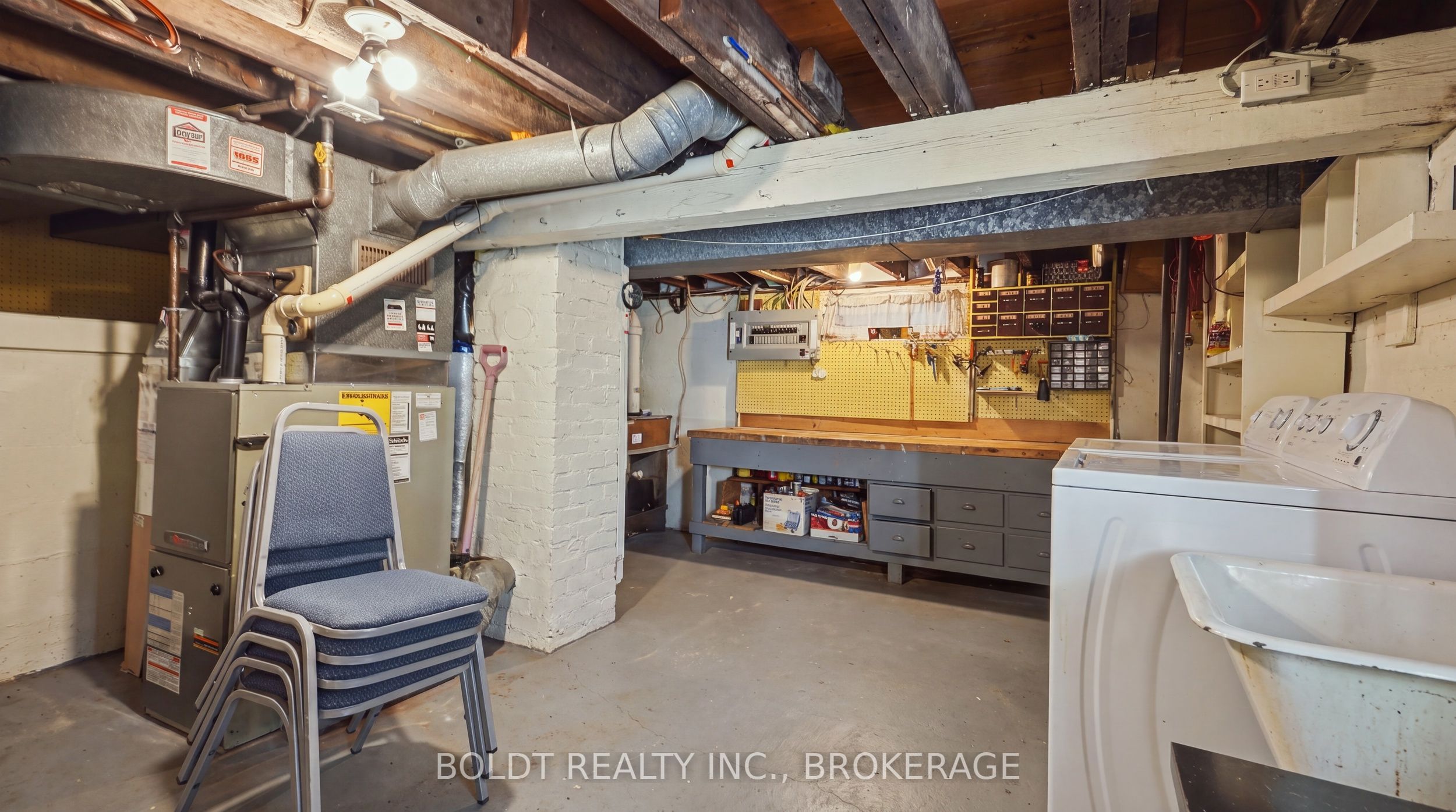 86 Rykert Street Property Photo 18
