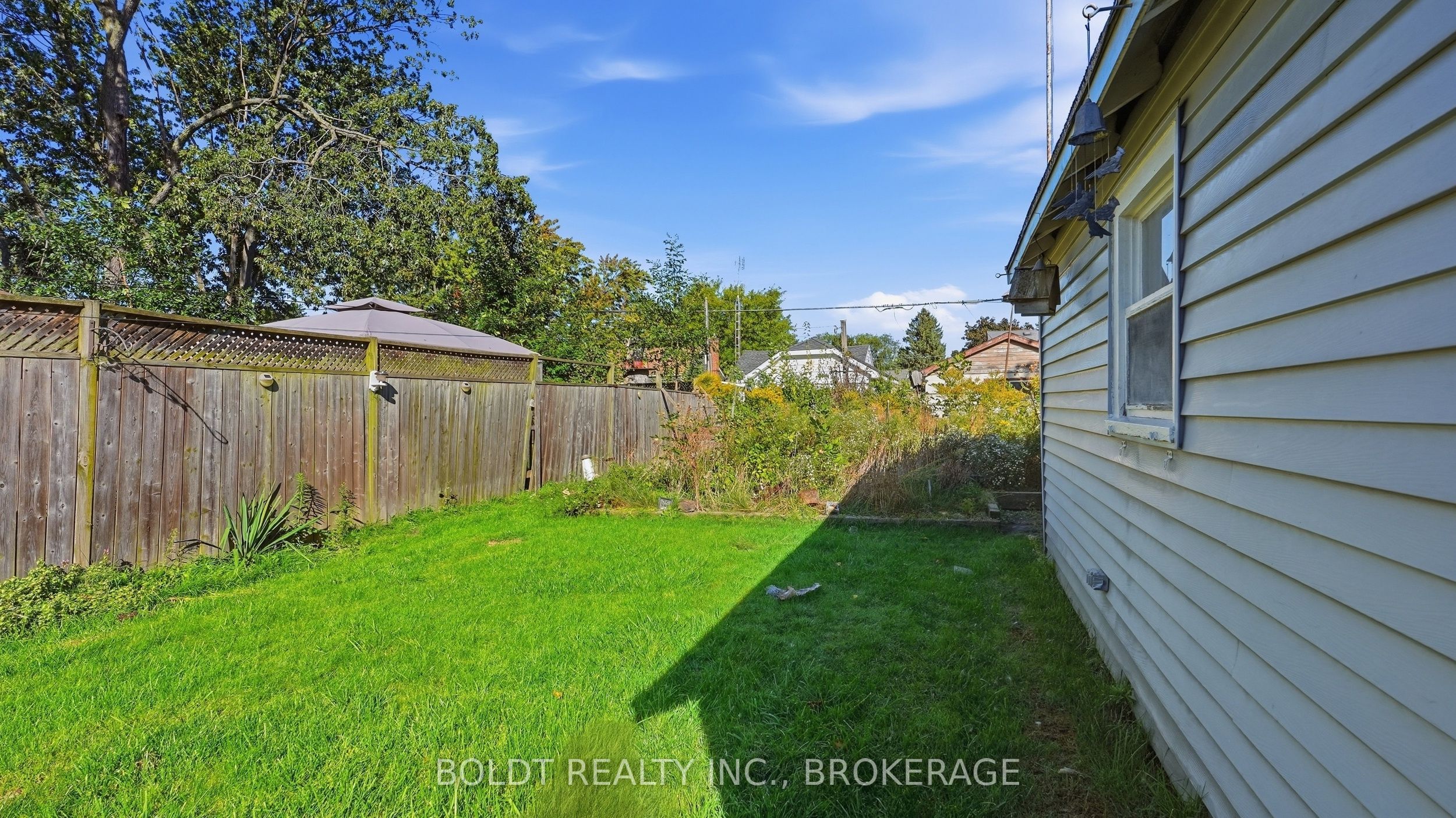 86 Rykert Street Property Photo 23