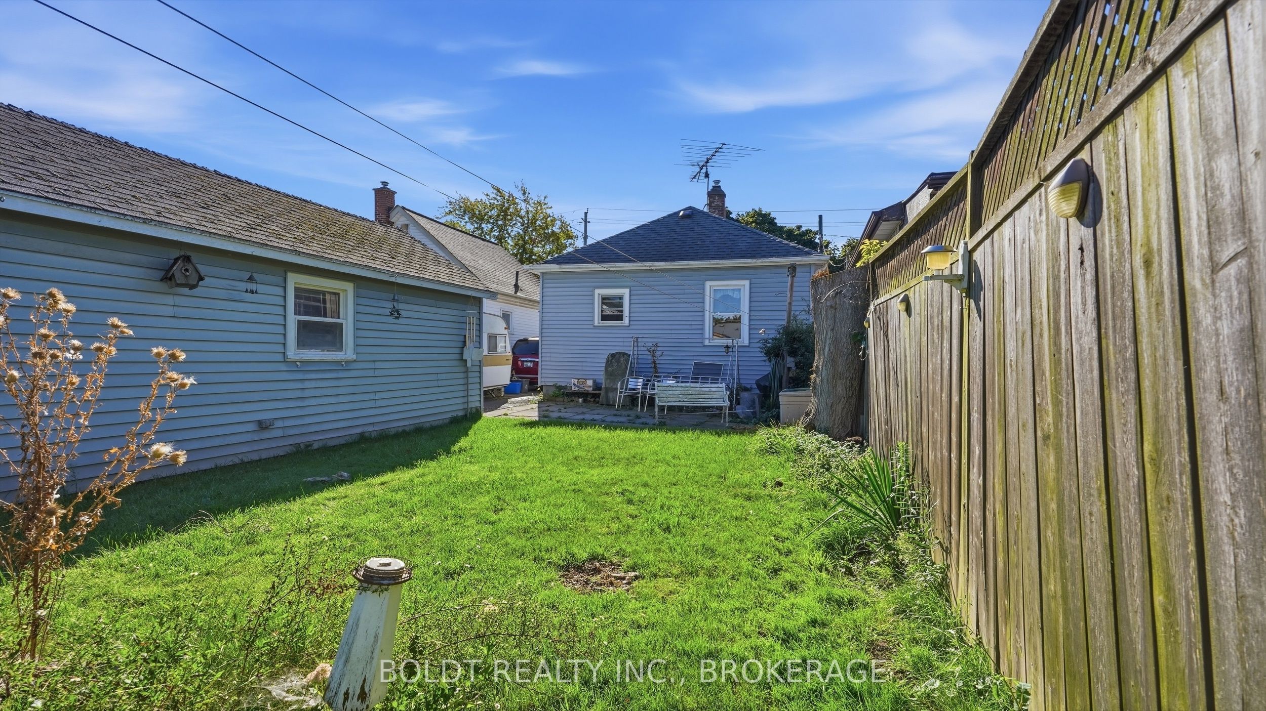 86 Rykert Street Property Photo 25