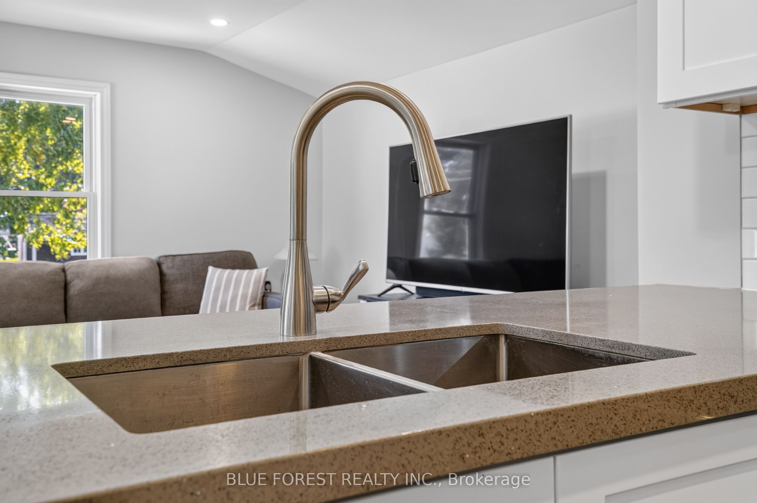 264 Furnival Road Property Photo 16
