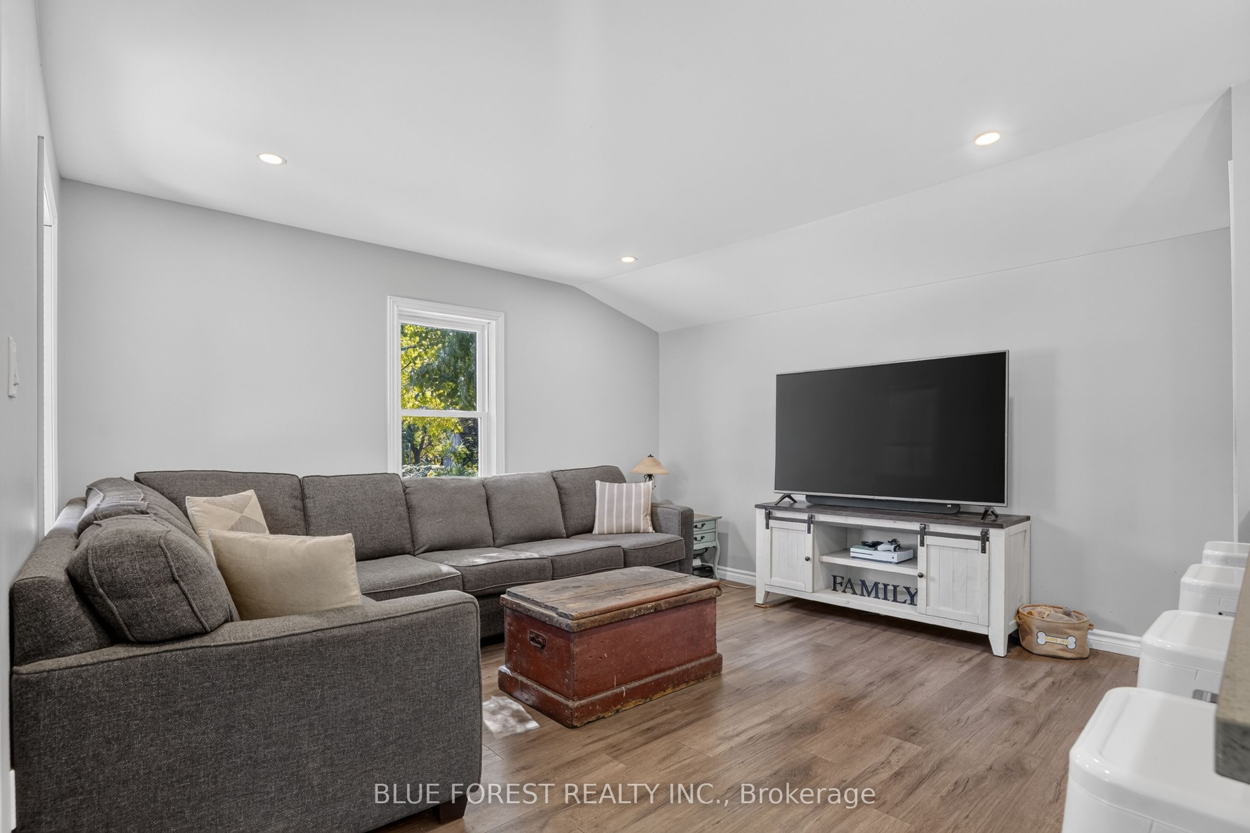 264 Furnival Road Property Photo 18