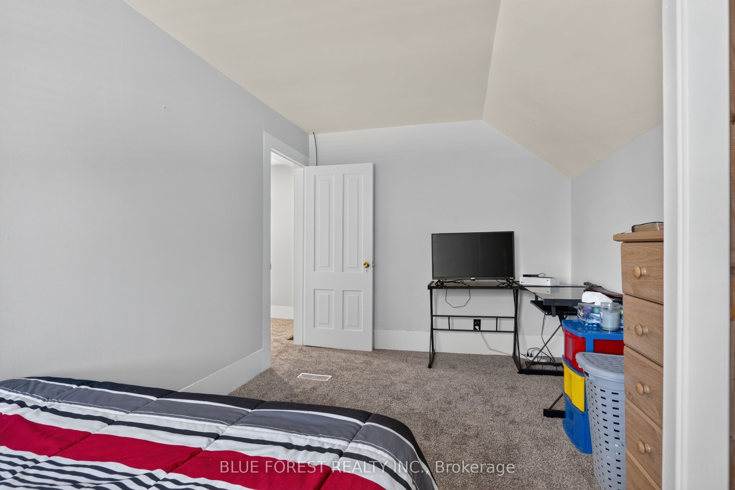 264 Furnival Road Property Photo 35