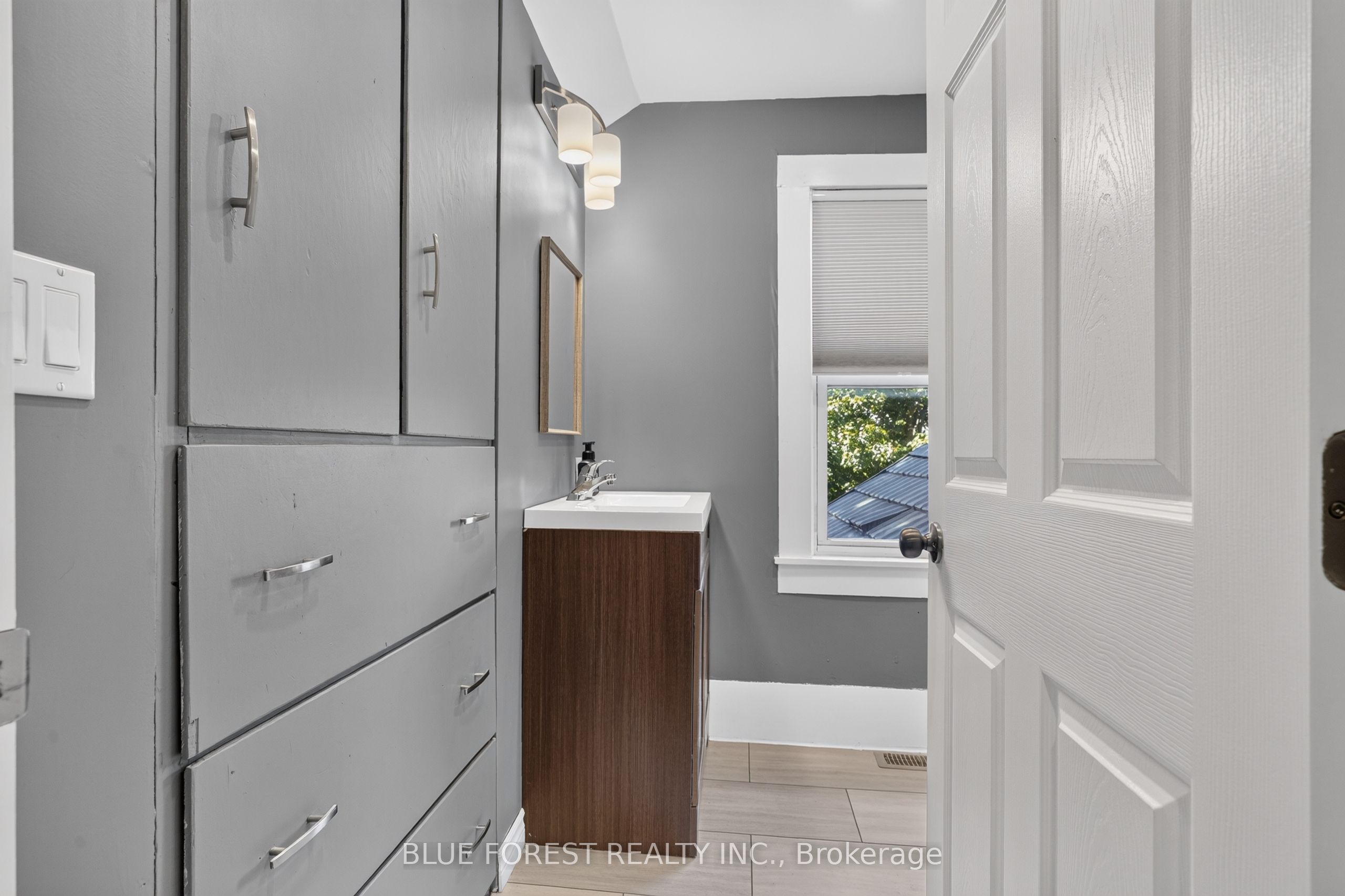264 Furnival Road Property Photo 40