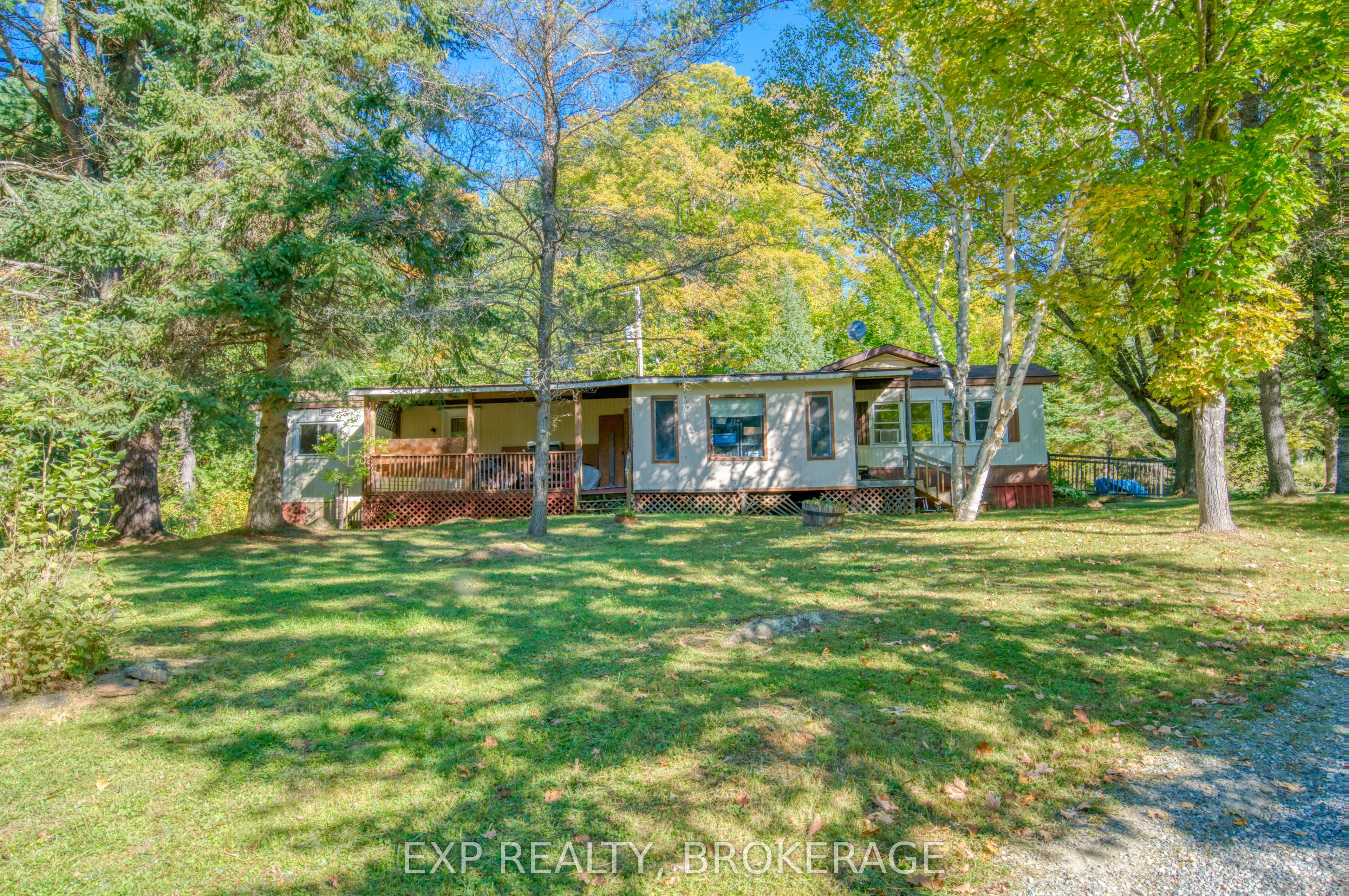 4050 Elphin Maberly Road Property Photo 1