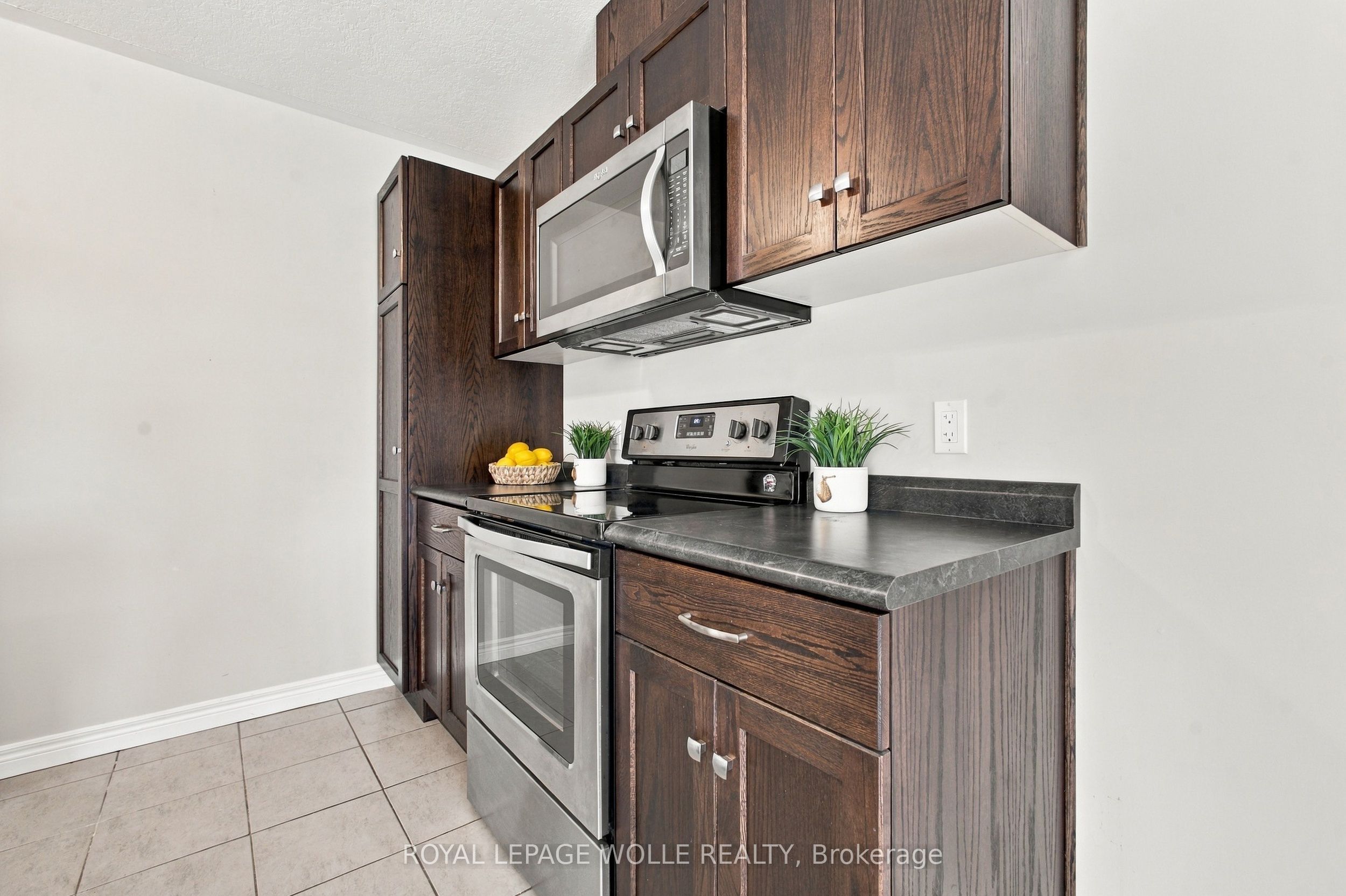 235 William Street Property Photo 11
