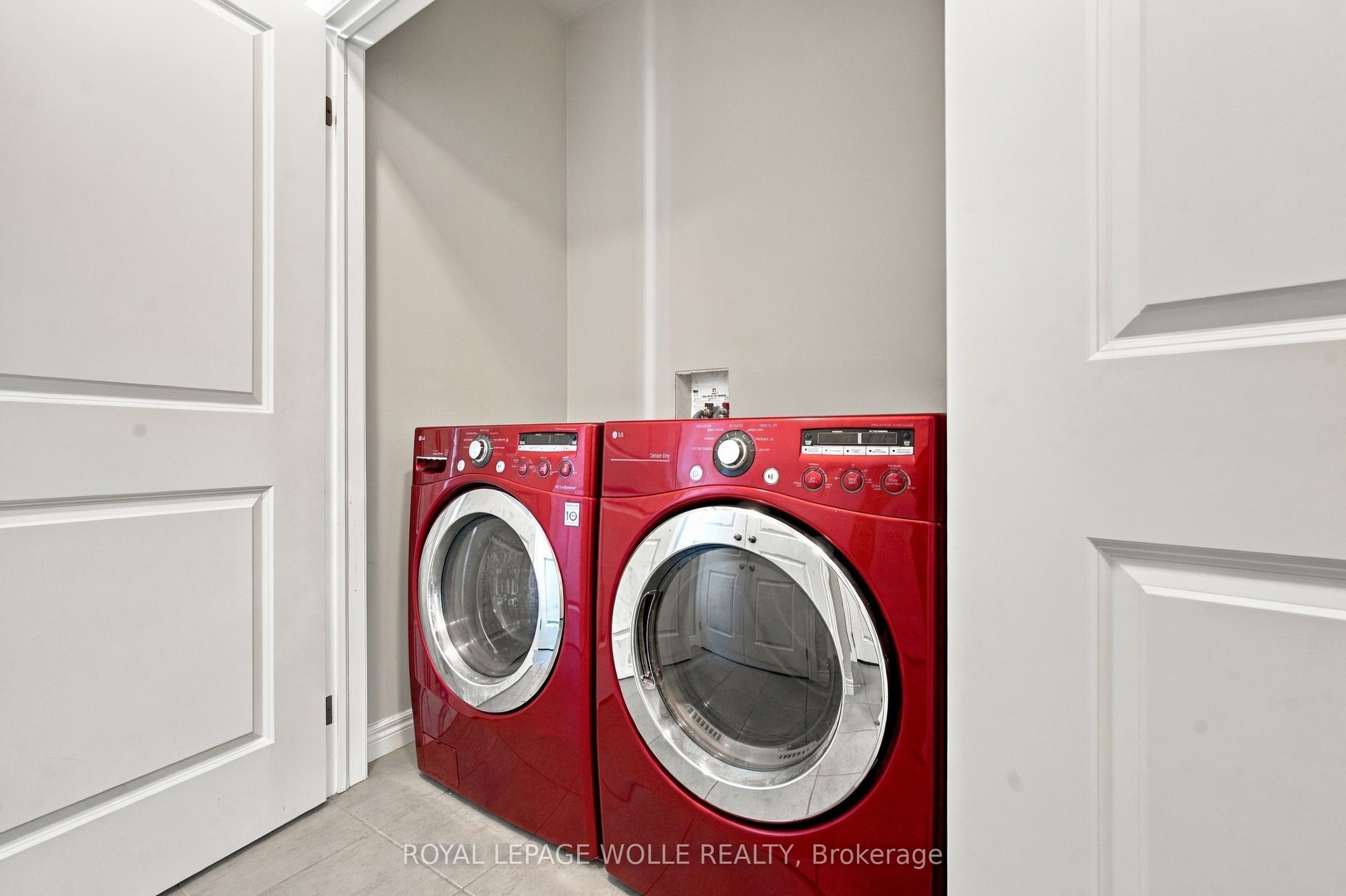 235 William Street Property Photo 15