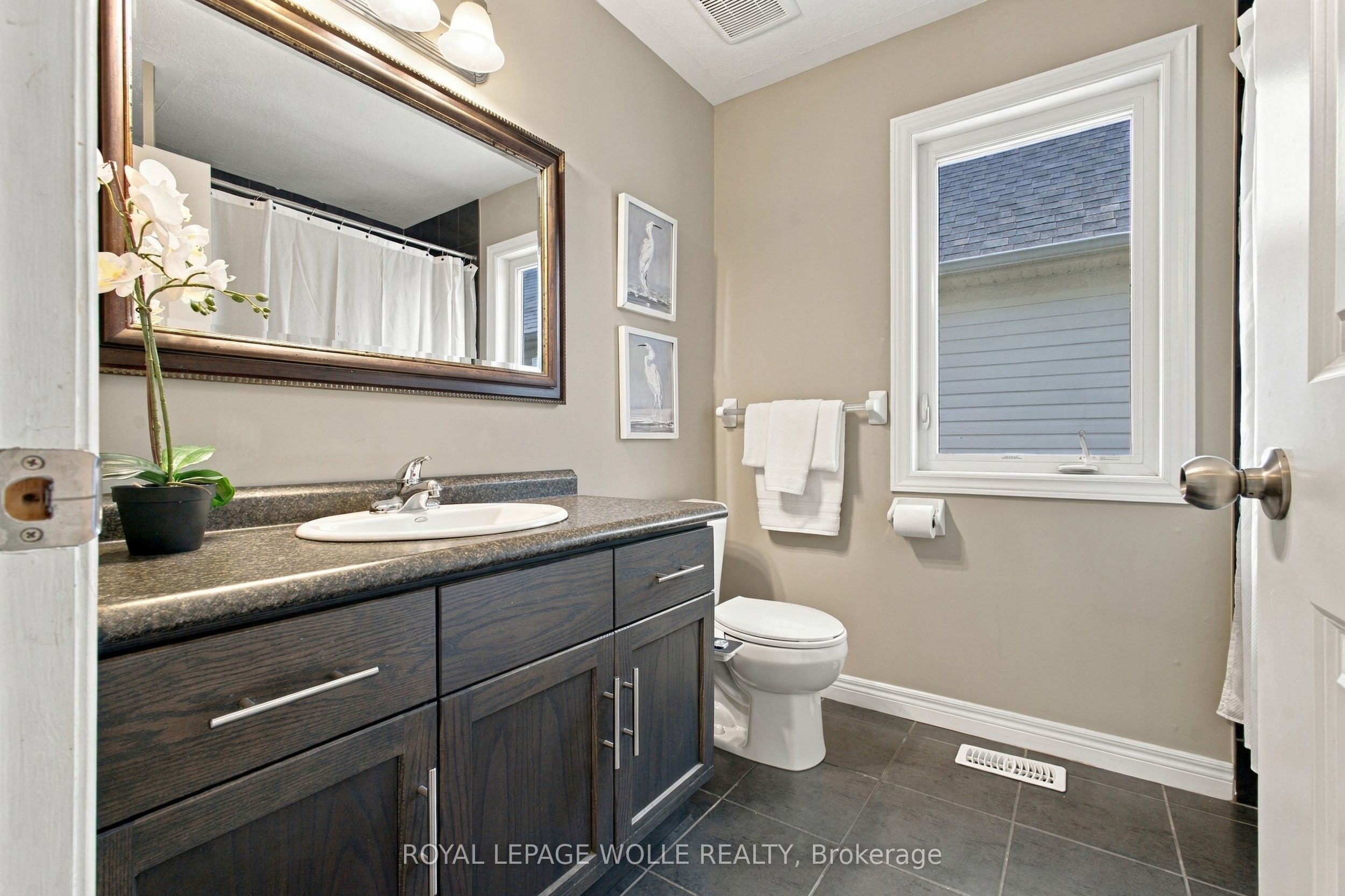 235 William Street Property Photo 25