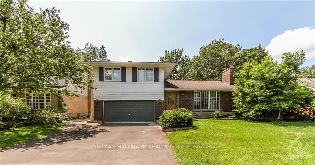 570 Duff Crescent Property Photo 1