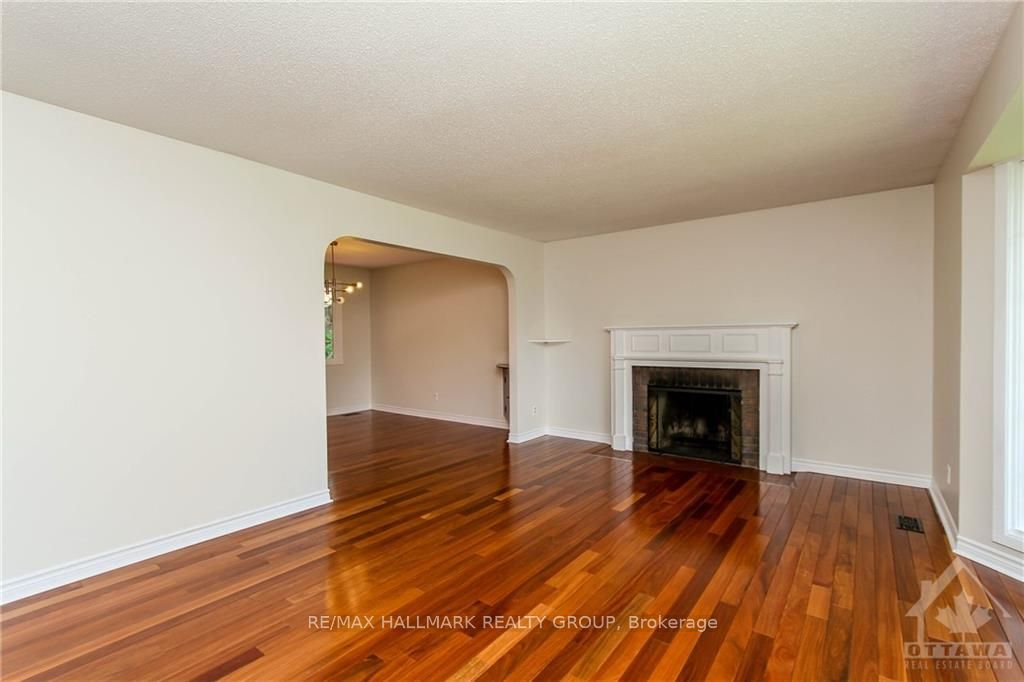 570 Duff Crescent Property Photo 4