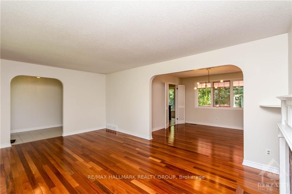 570 Duff Crescent Property Photo 6