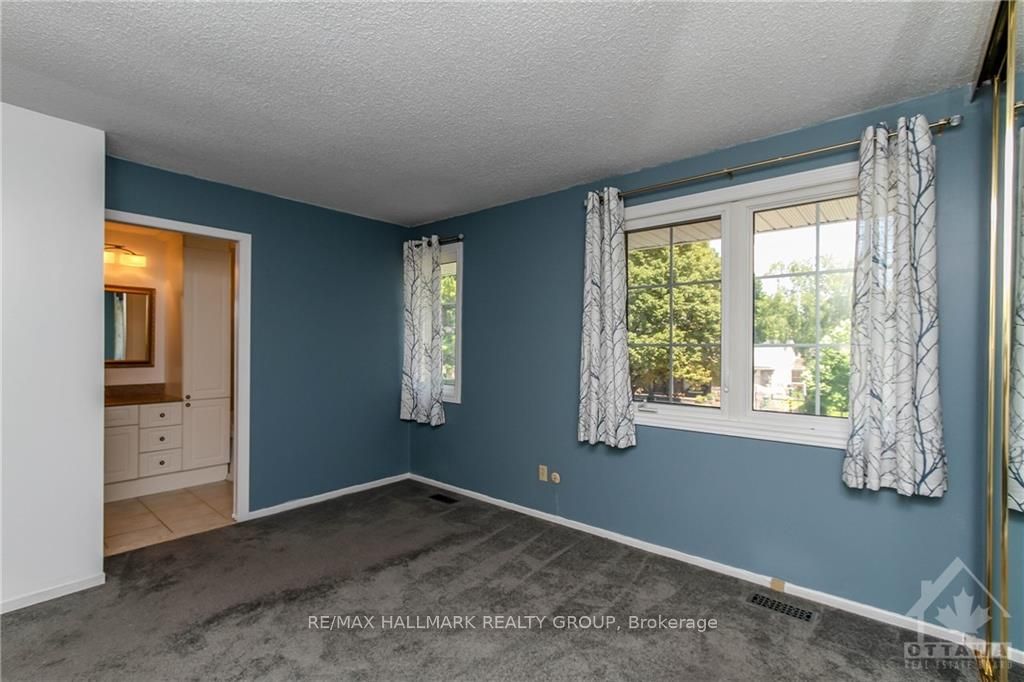 570 Duff Crescent Property Photo 13