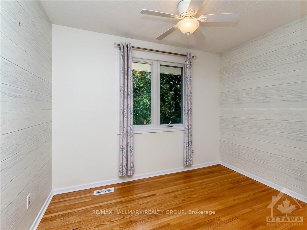 570 Duff Crescent Property Photo 15