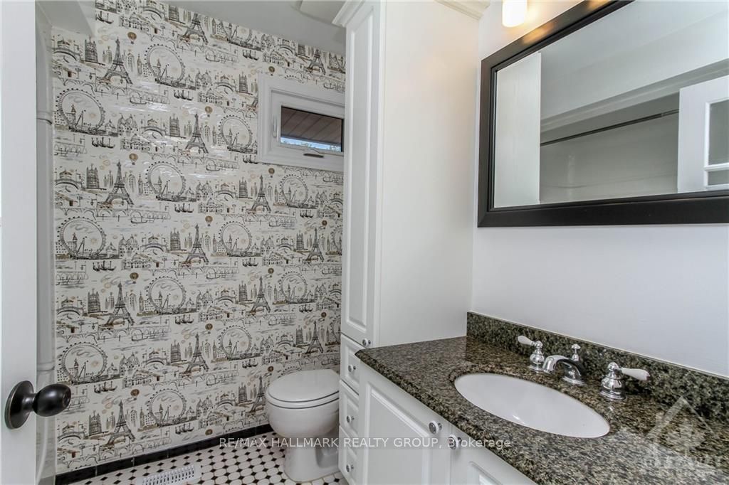 570 Duff Crescent Property Photo 18