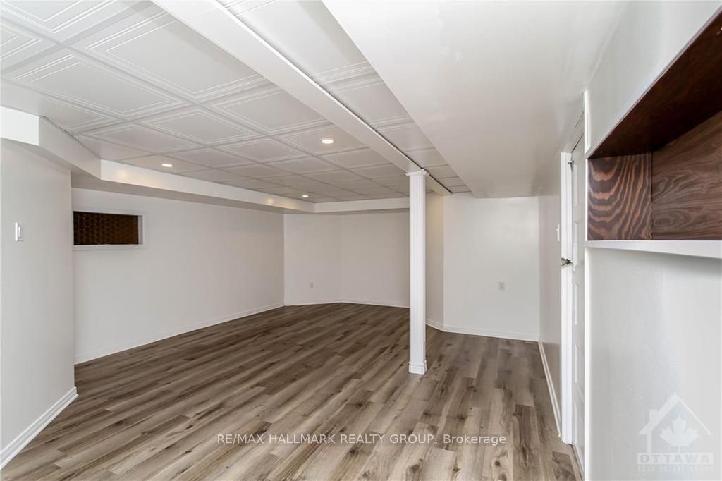 570 Duff Crescent Property Photo 19