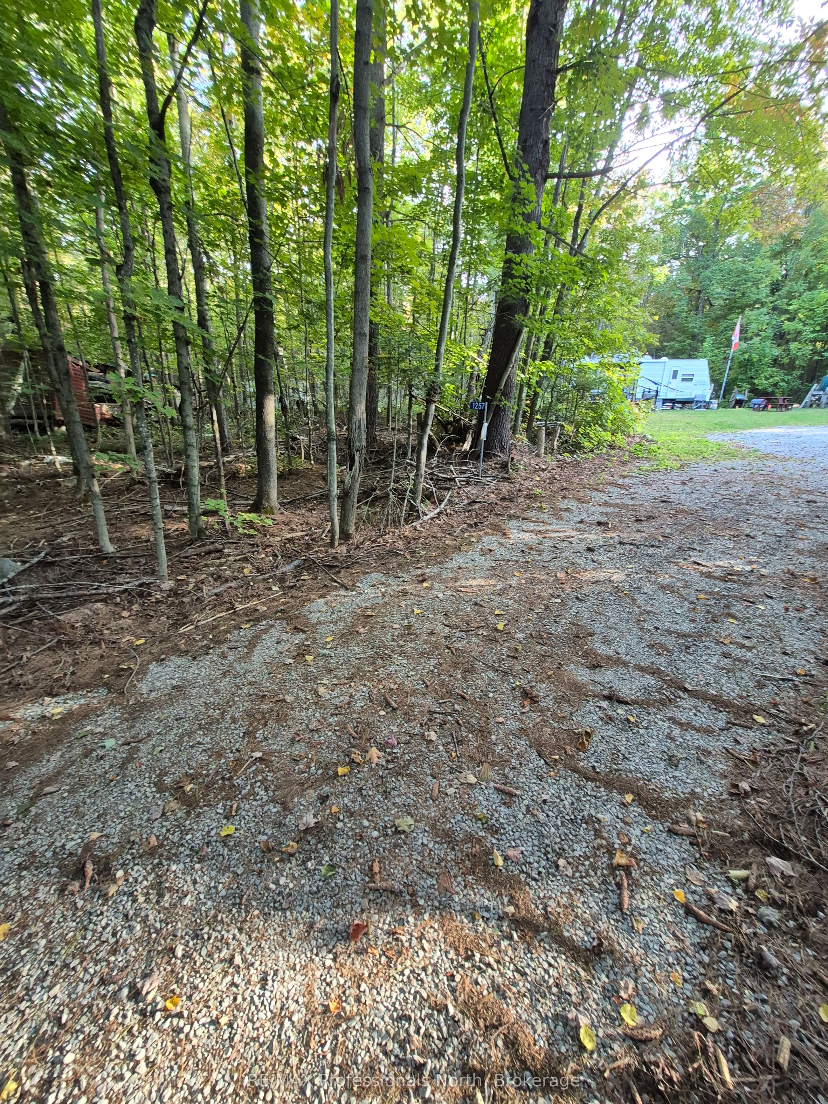 1257 Hamilton Road Property Photo 9