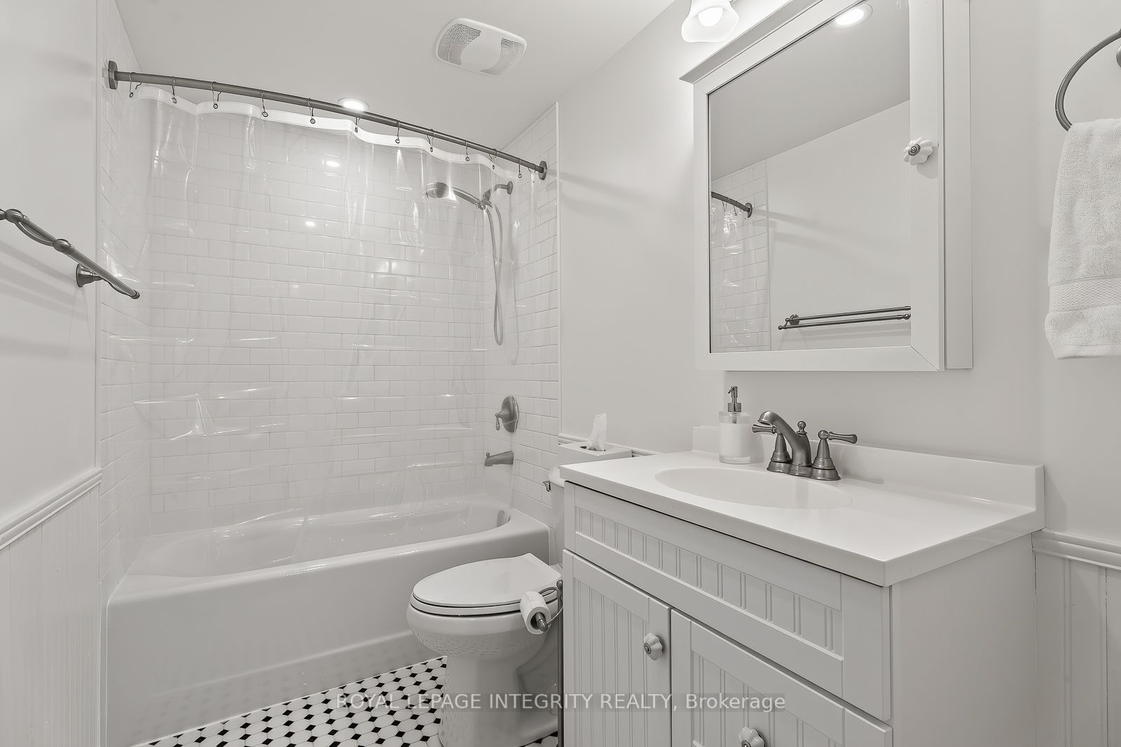 30 Sumner Street Property Photo 30