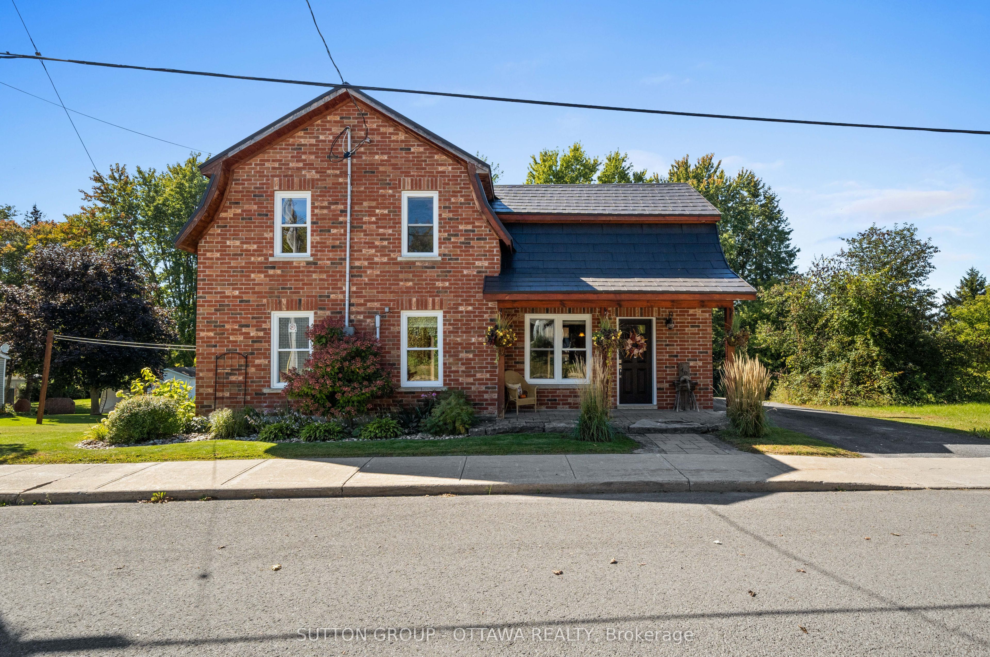 40 Sabourin Street Property Photo 1