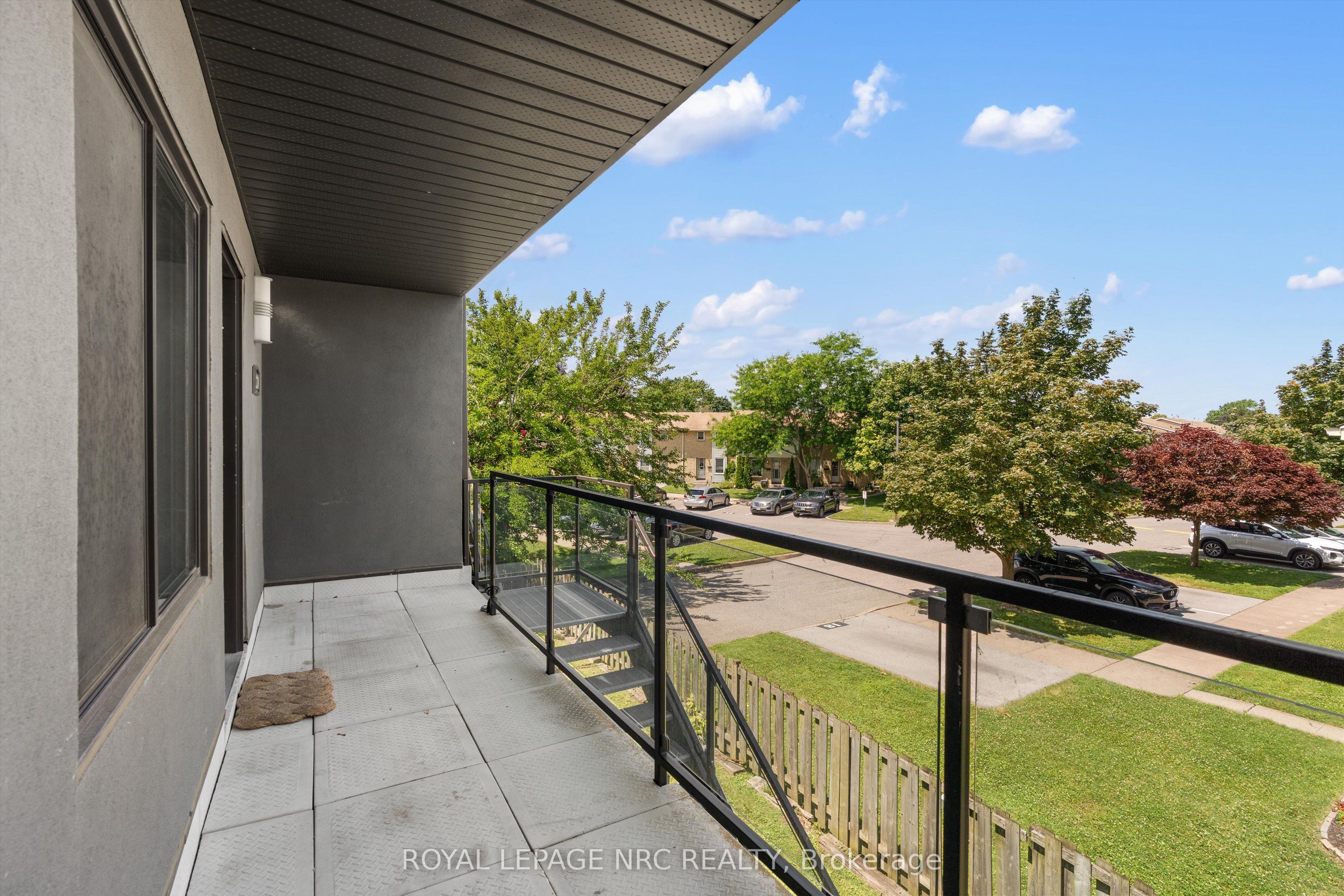411 Lake Street 220 Property Photo 2