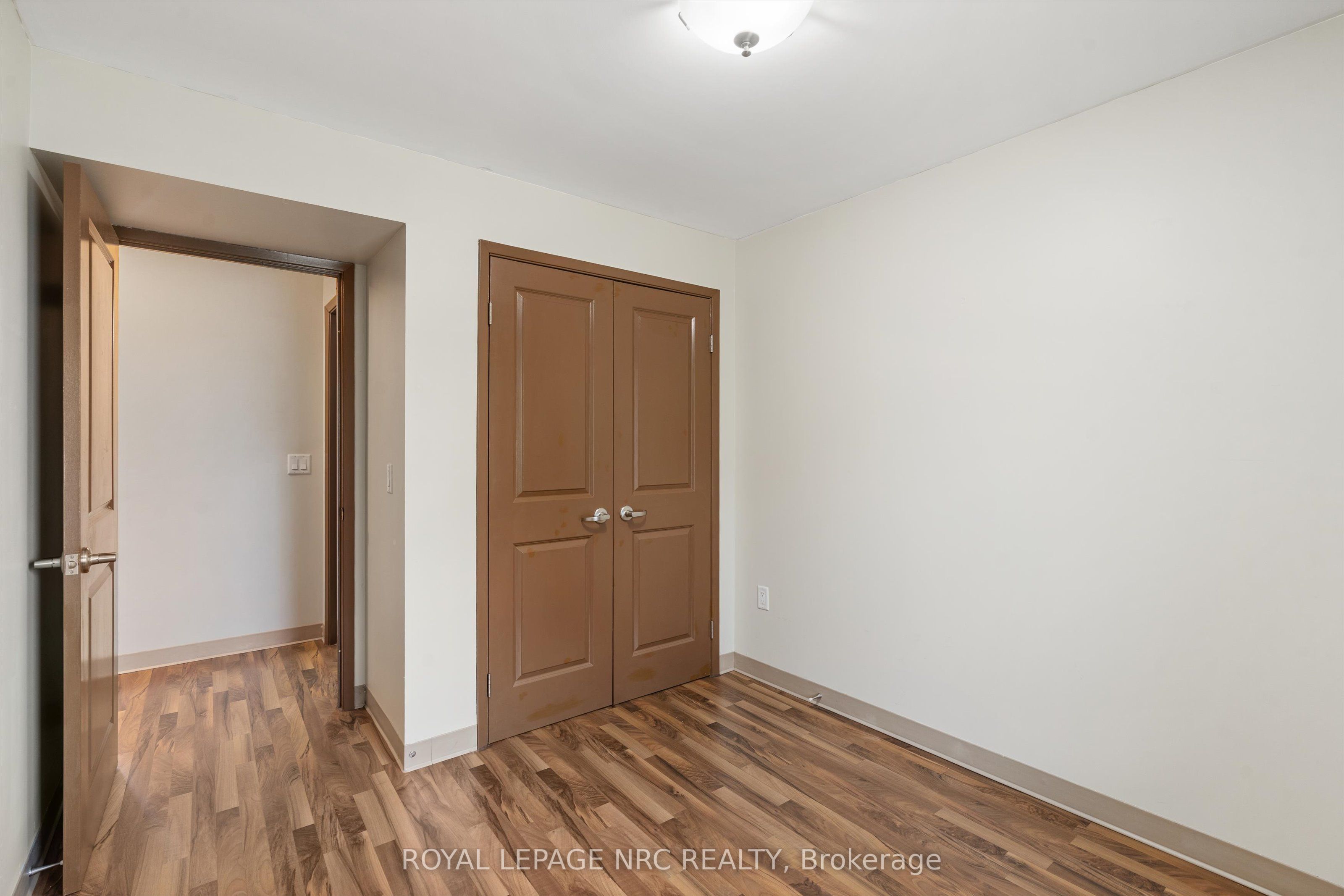 411 Lake Street 220 Property Photo 15