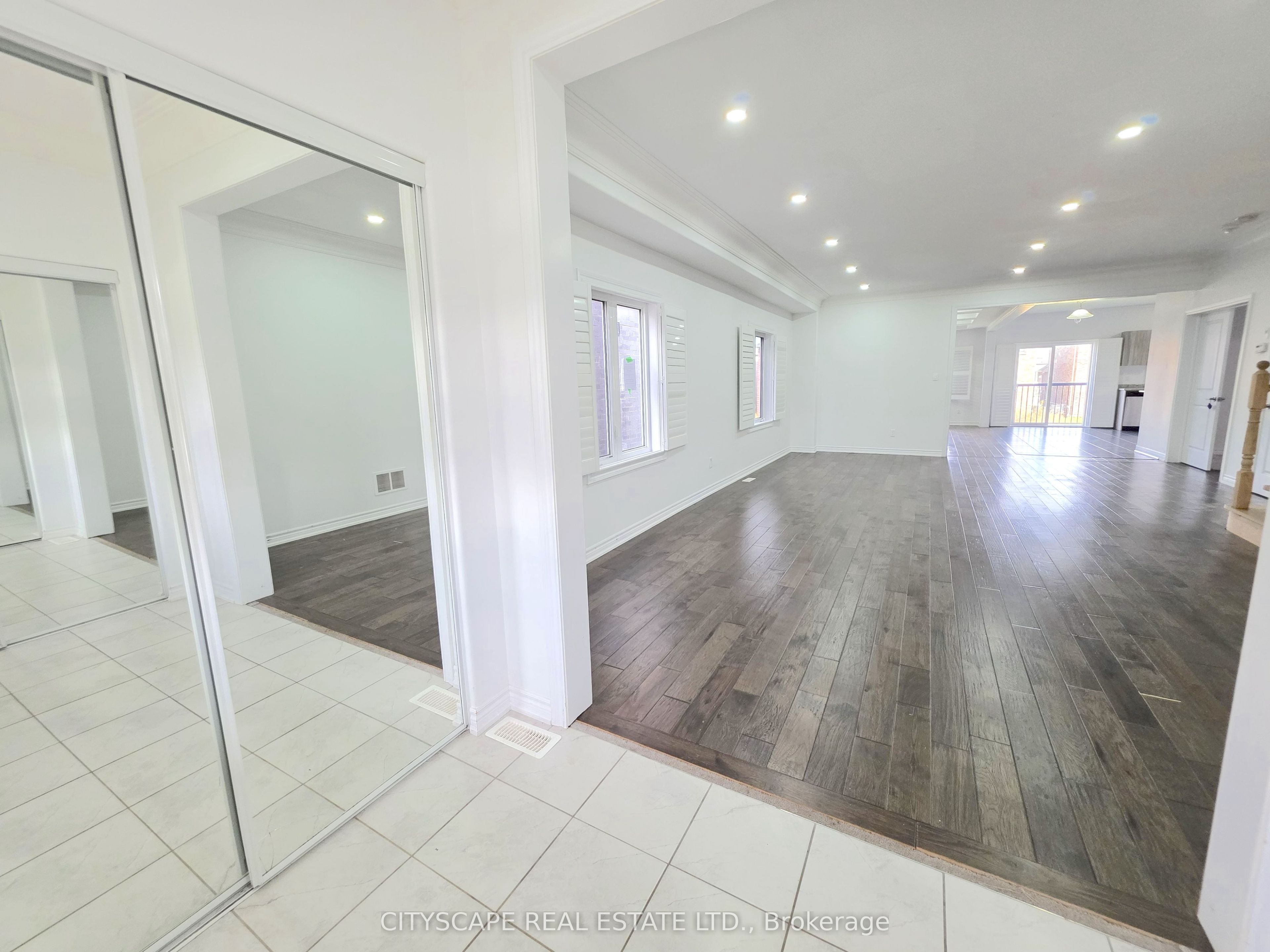 321 Van Dusen Avenue Property Photo 6
