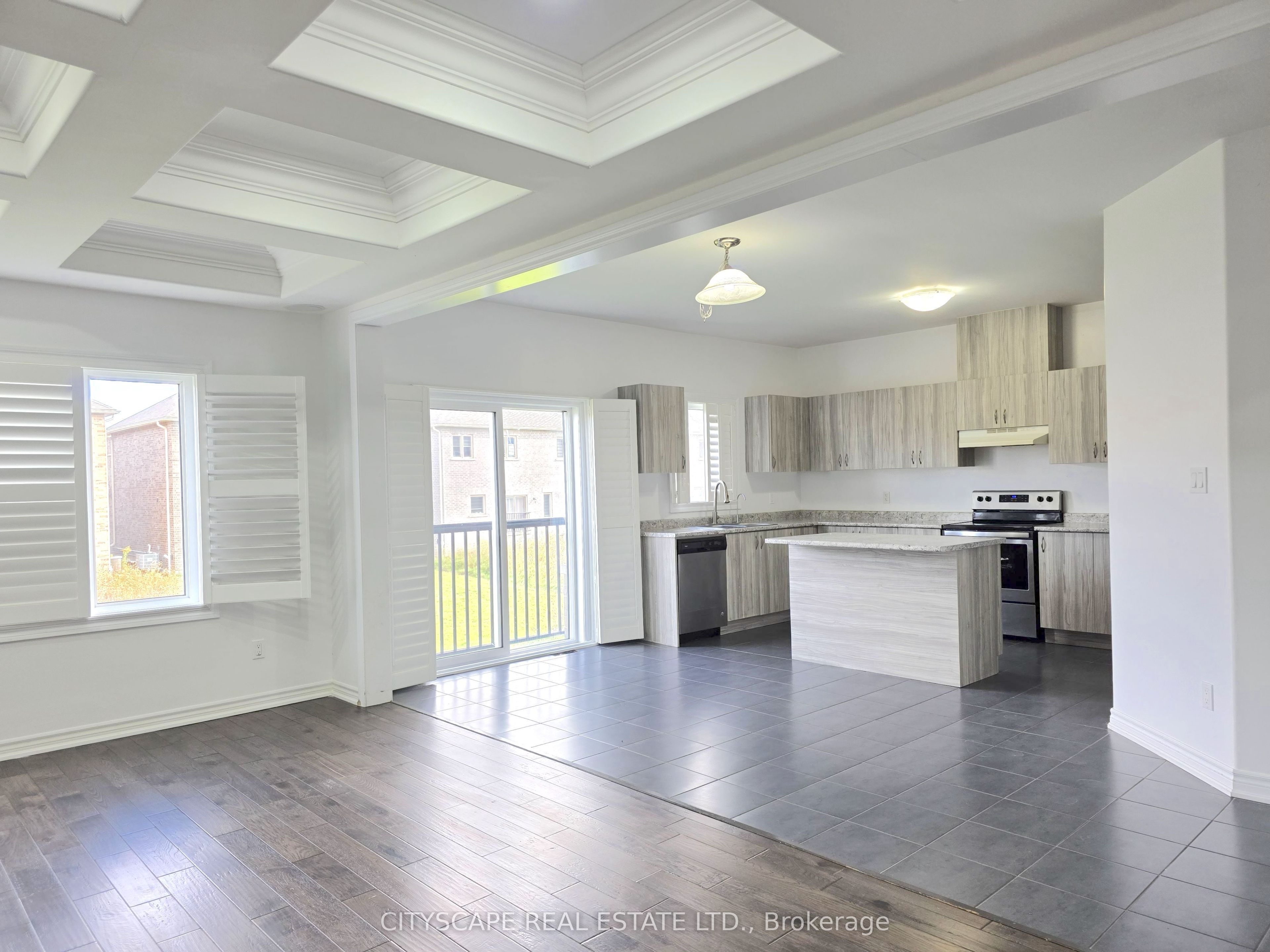 321 Van Dusen Avenue Property Photo 10