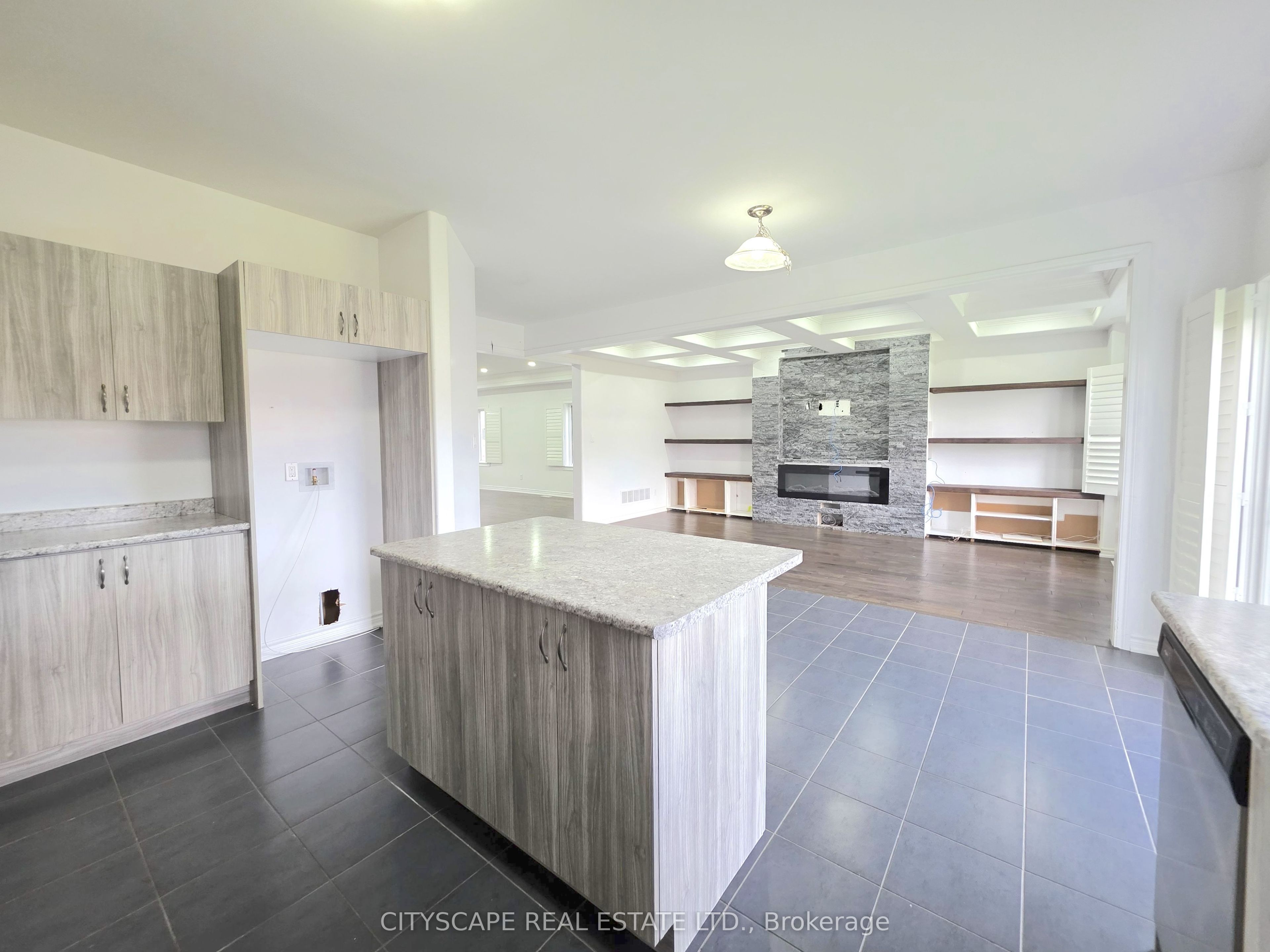 321 Van Dusen Avenue Property Photo 17
