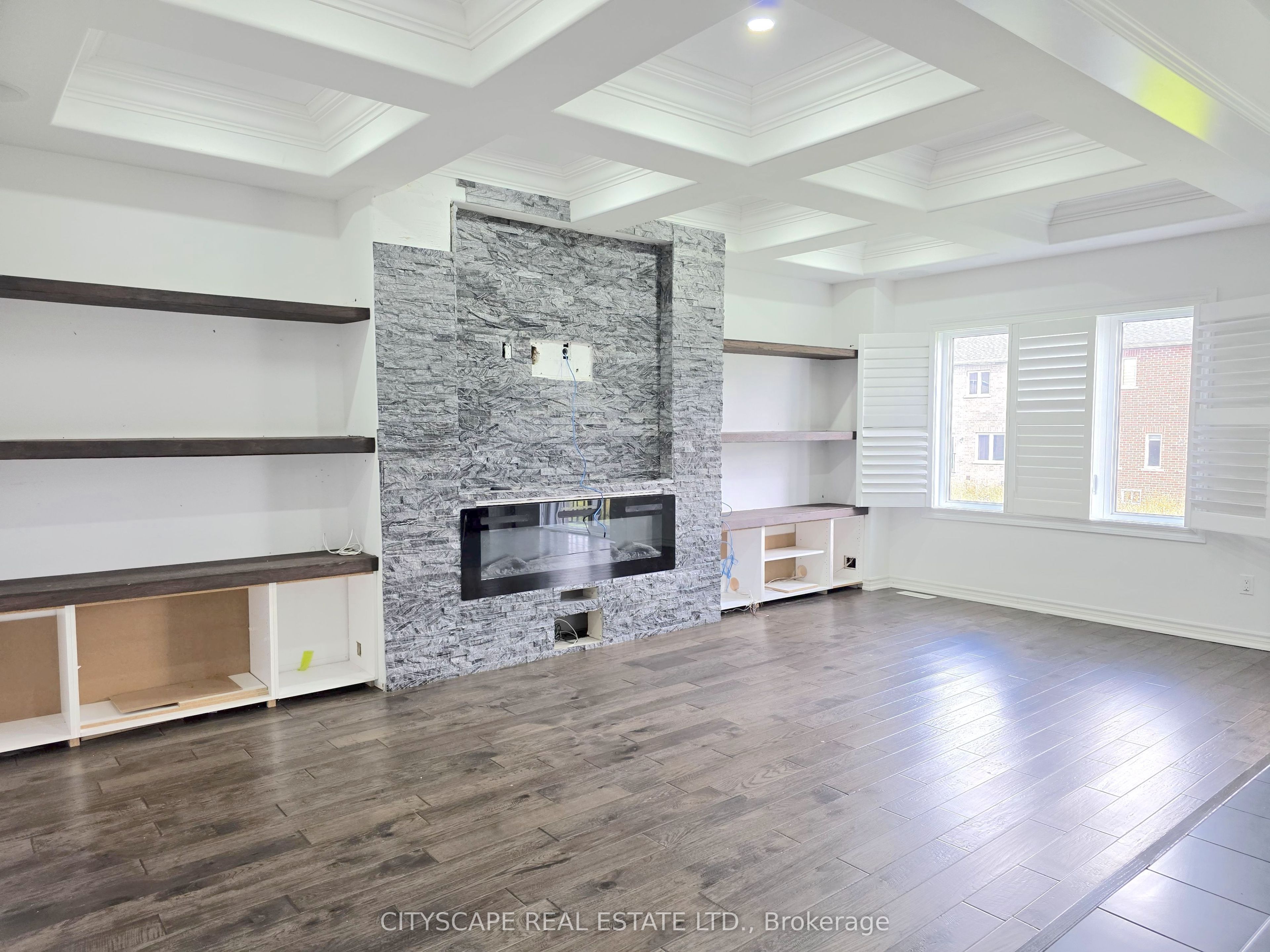 321 Van Dusen Avenue Property Photo 20