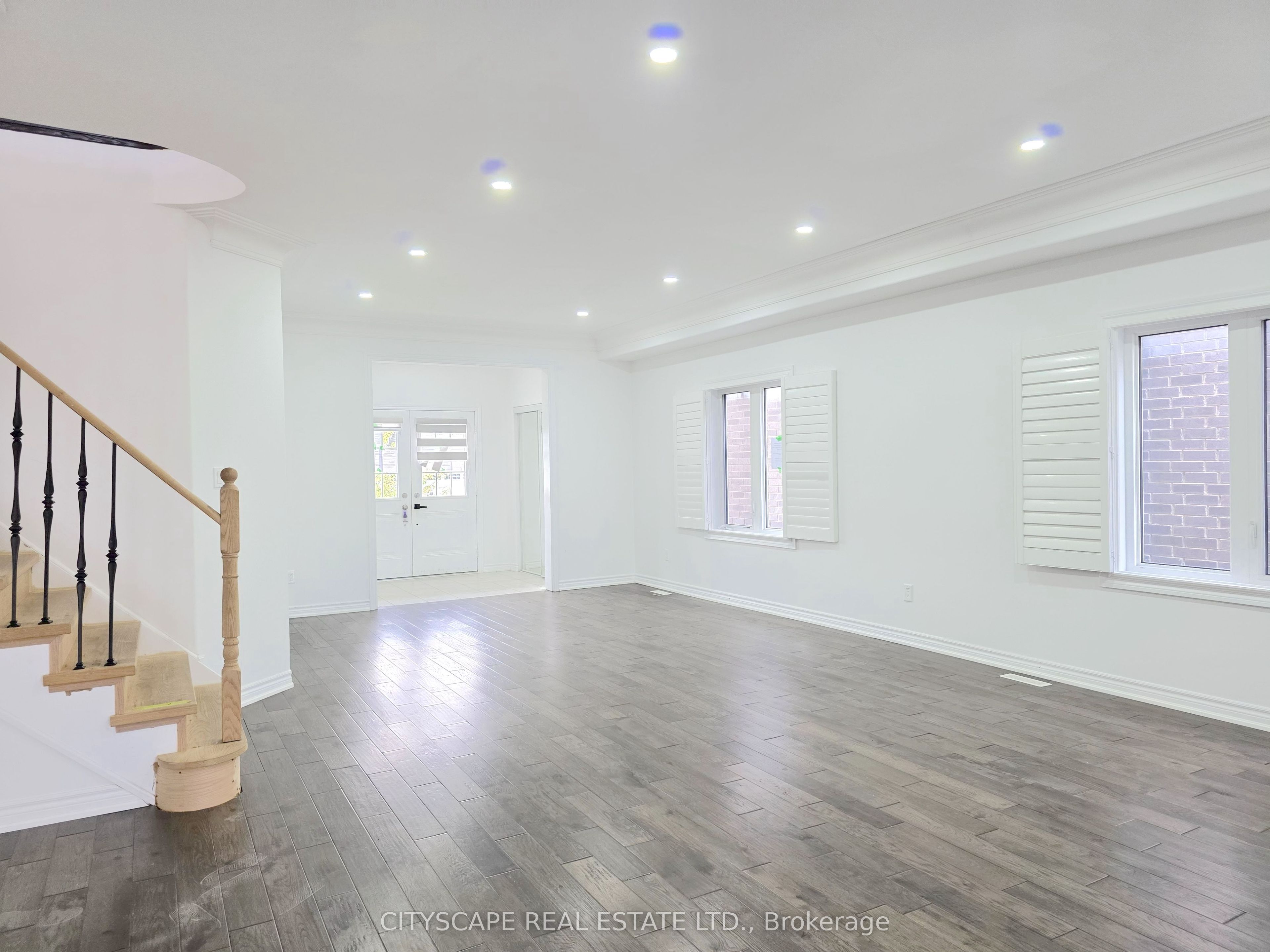 321 Van Dusen Avenue Property Photo 26