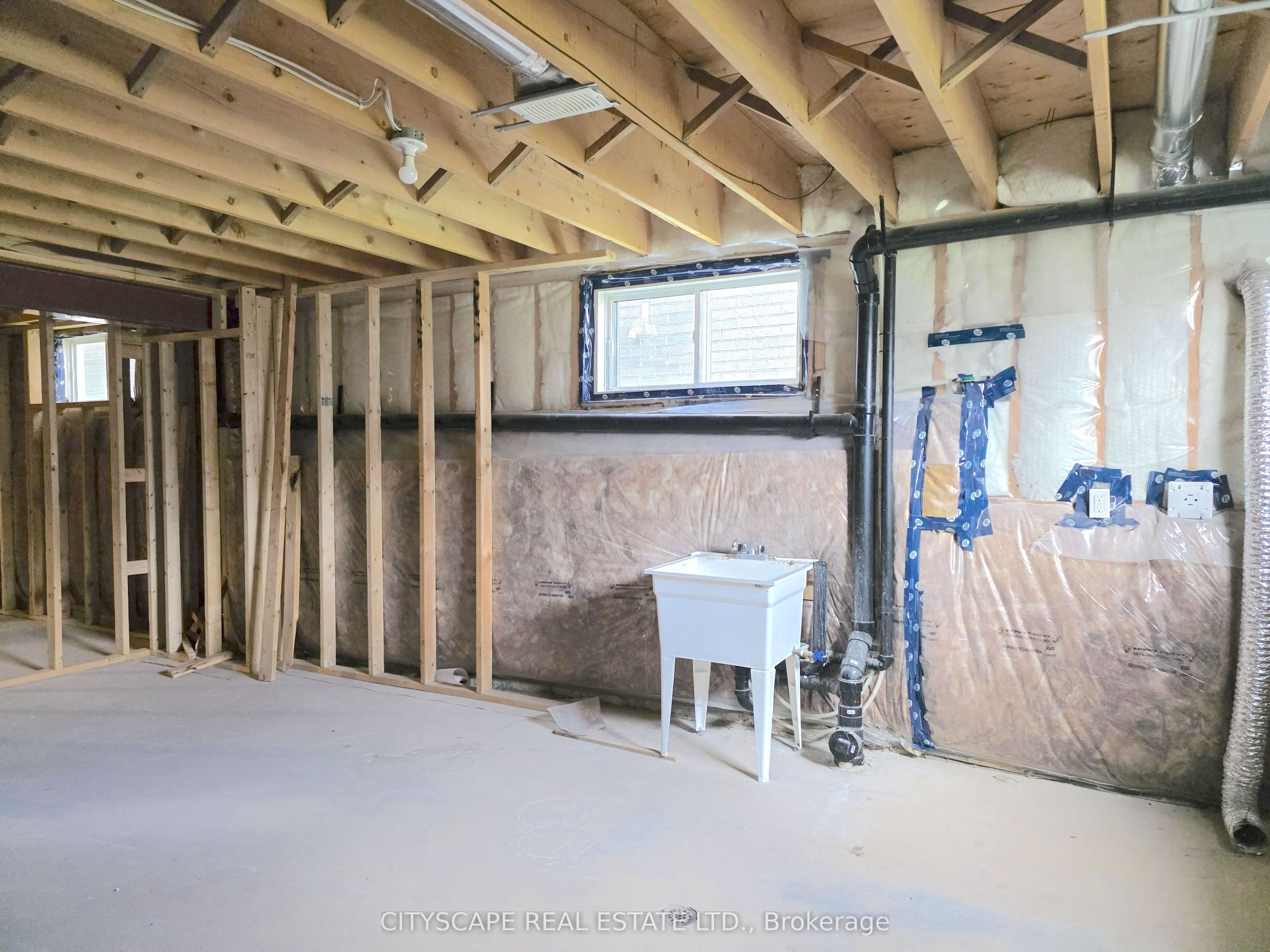 321 Van Dusen Avenue Property Photo 40