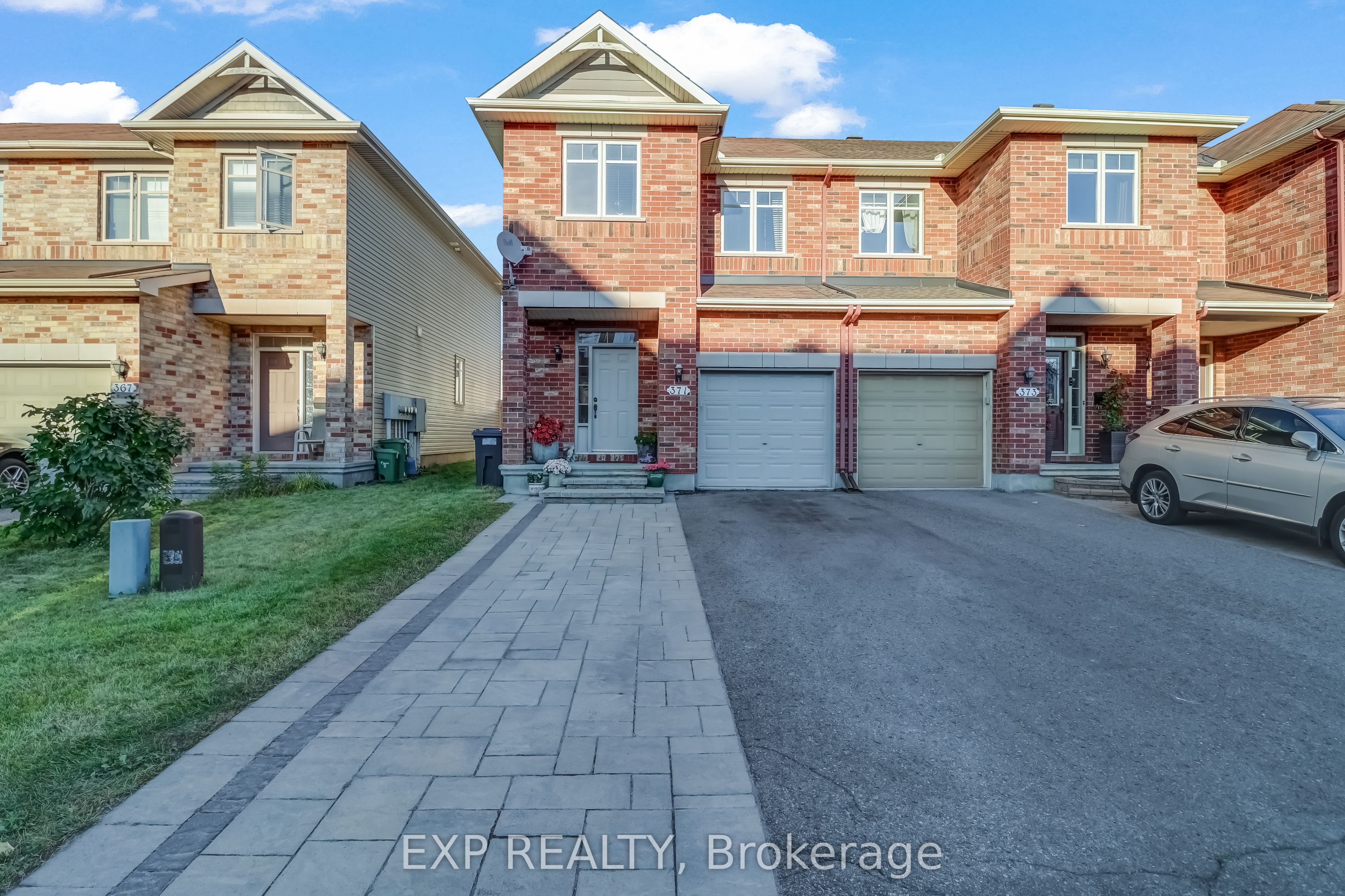 371 Royal Fern Way Property Photo 1