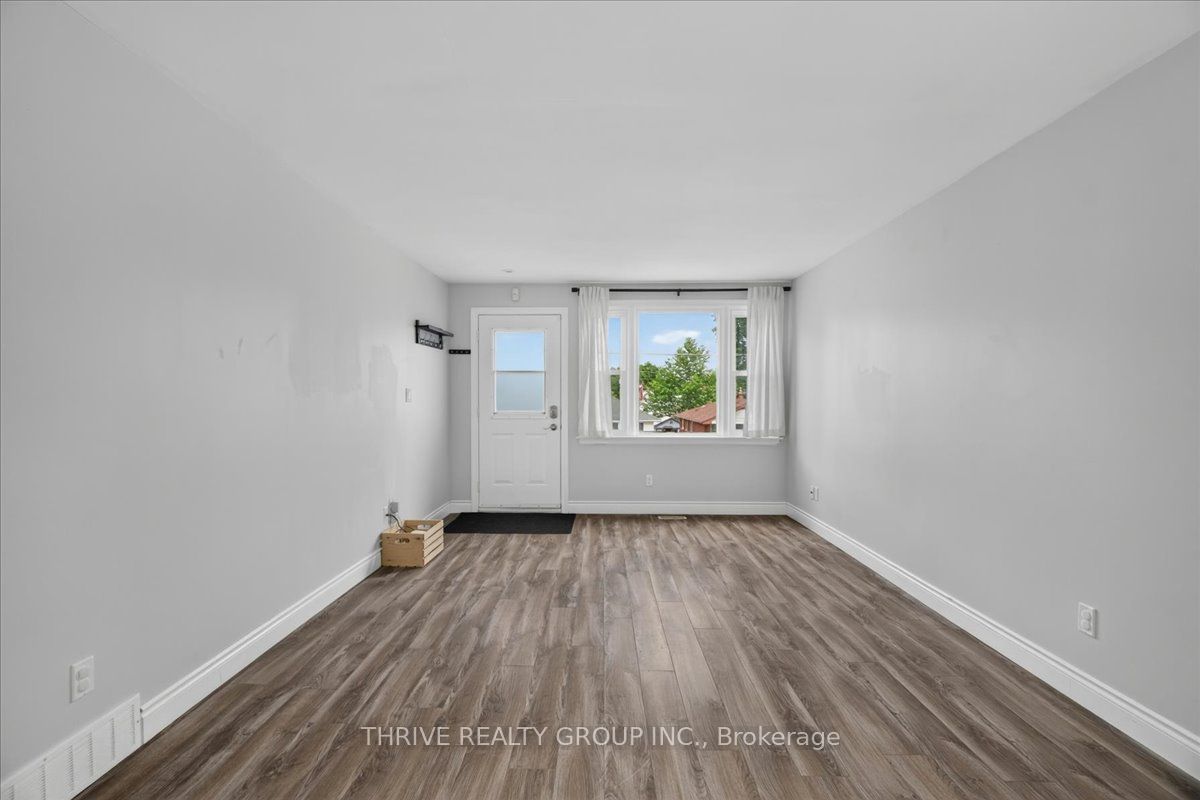37 Emery Street W Property Photo 3