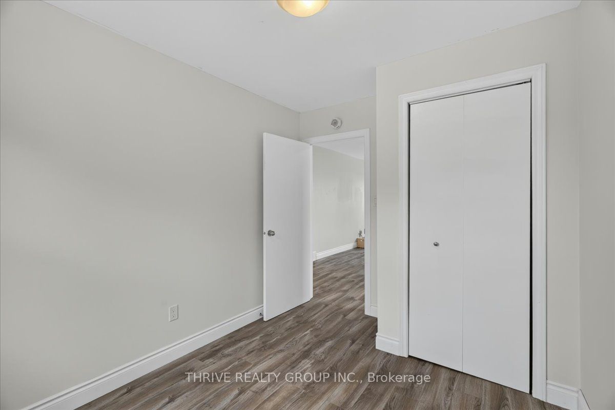 37 Emery Street W Property Photo 11
