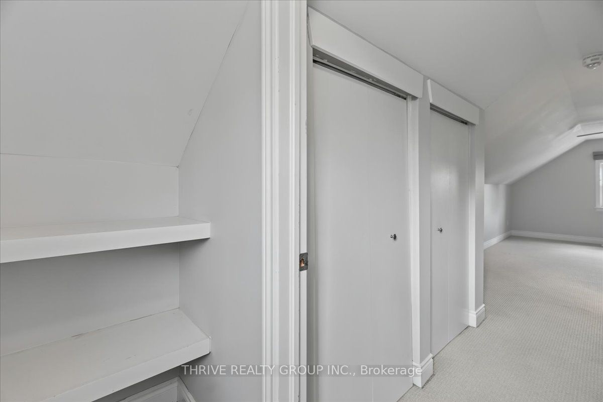 37 Emery Street W Property Photo 29