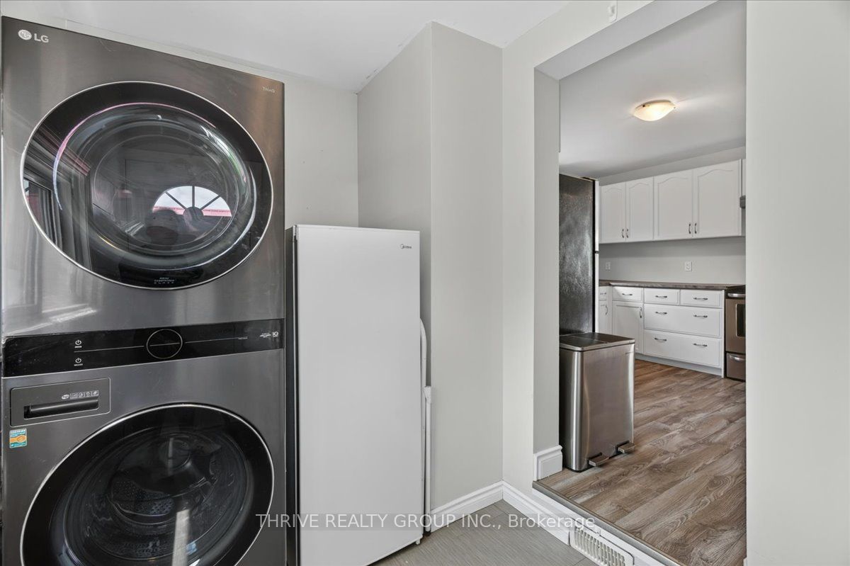 37 Emery Street W Property Photo 30