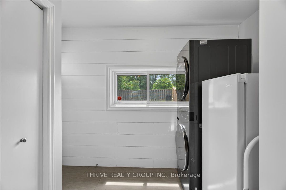 37 Emery Street W Property Photo 31