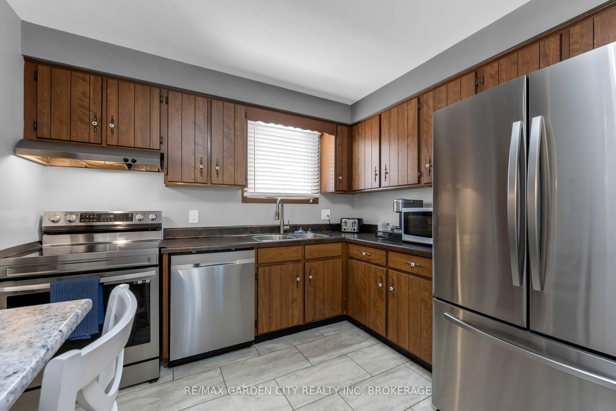 54 Crestcombe Road Property Photo 8