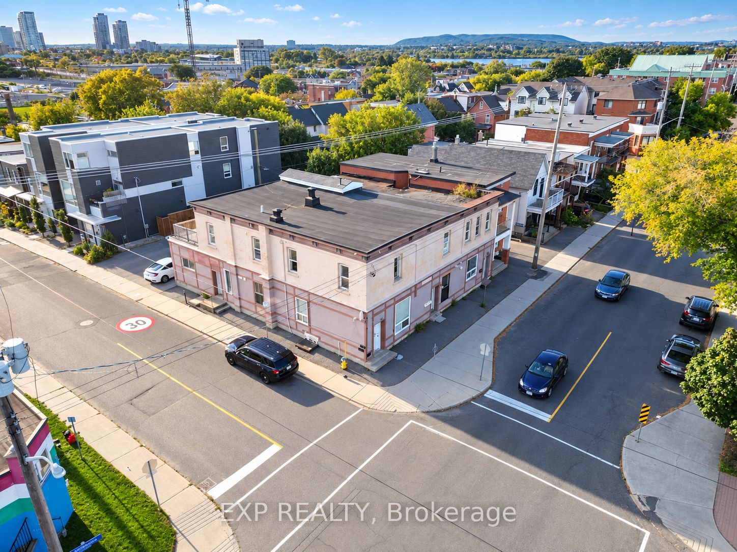 202 Rochester Street Property Photo 1