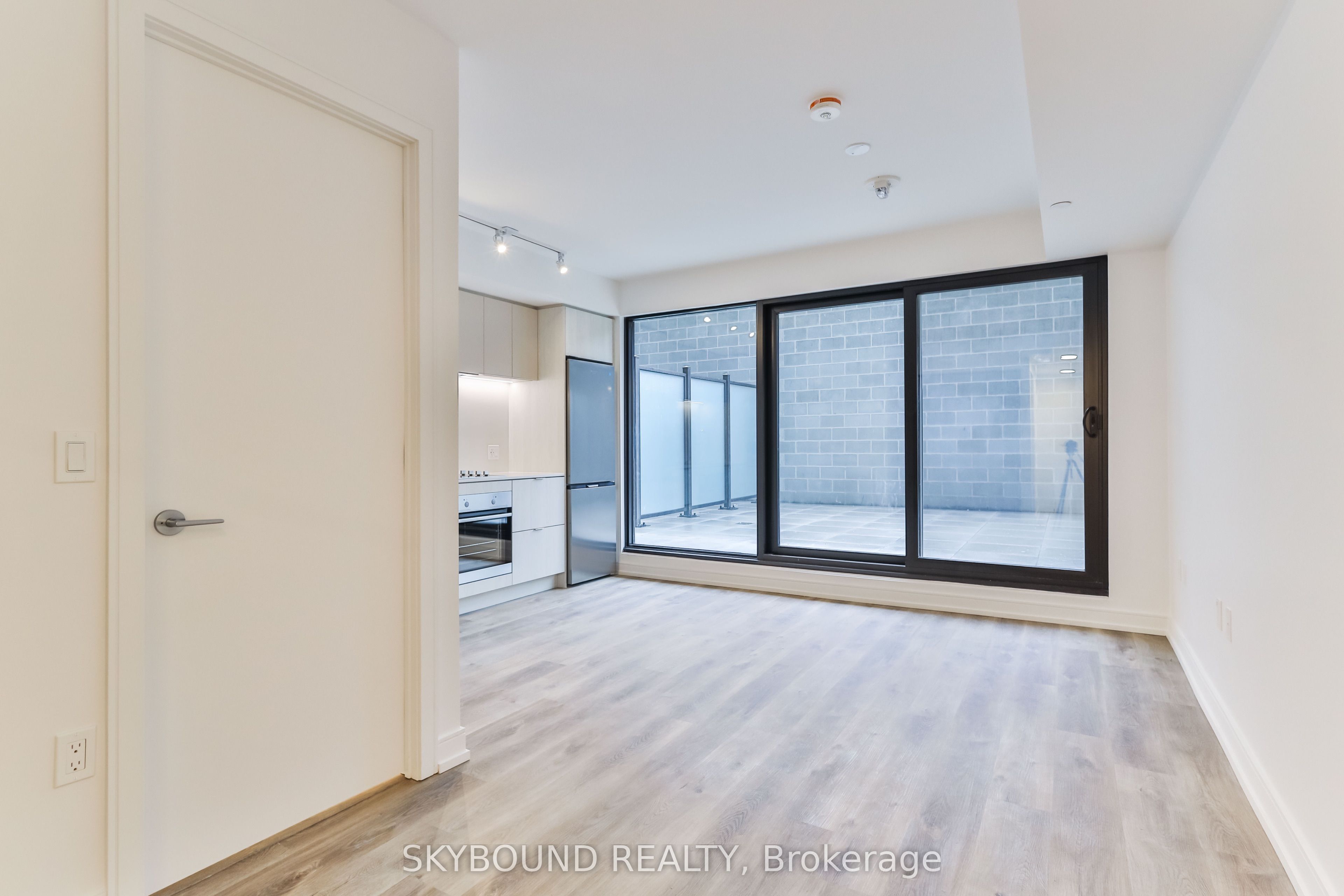 1 Jarvis Street 301 Property Photo 2