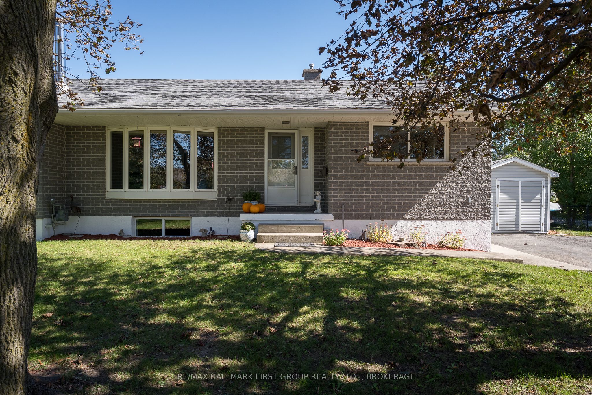 487 Coronation Boulevard Property Photo 1