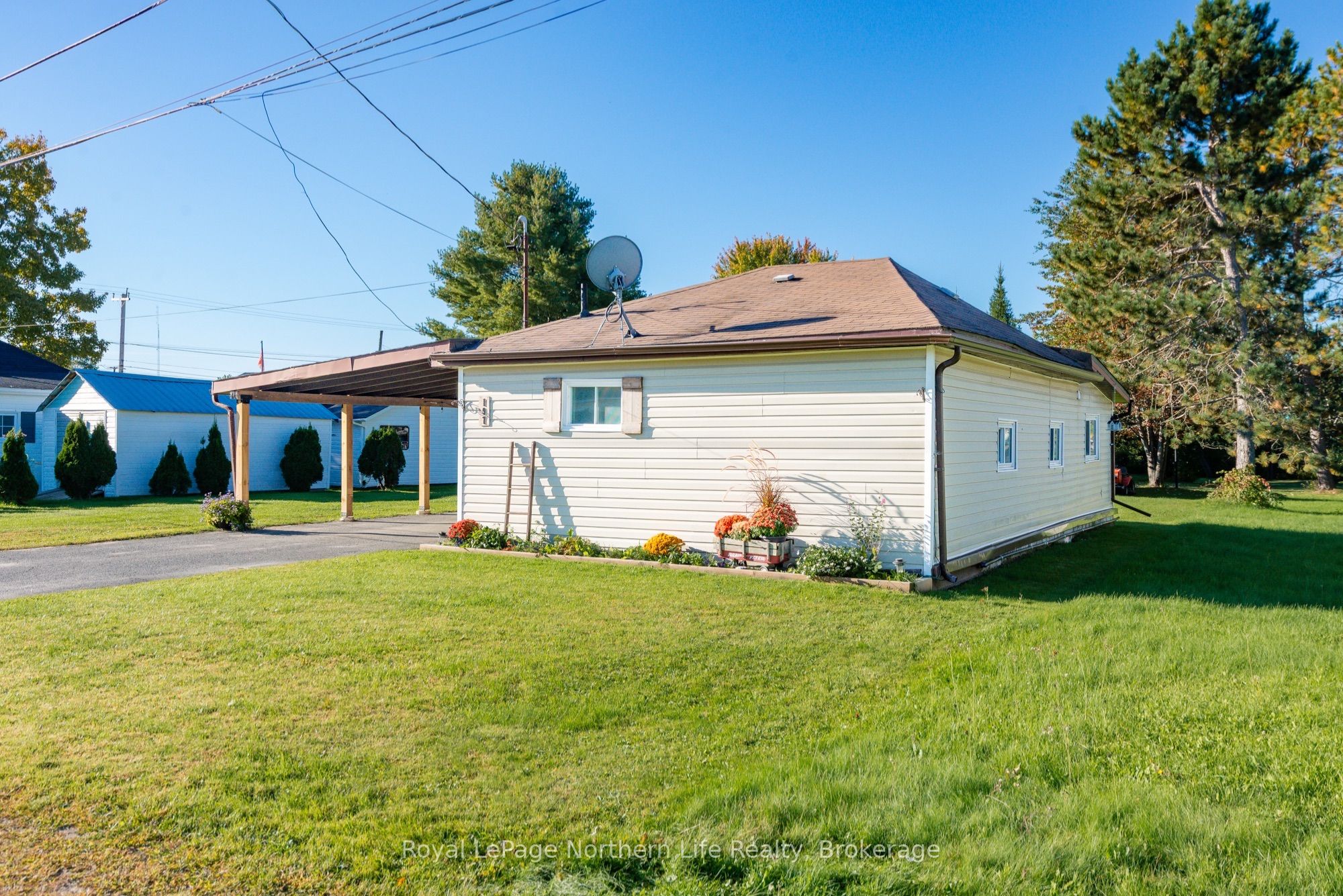 197 Montreal Street Property Photo 1