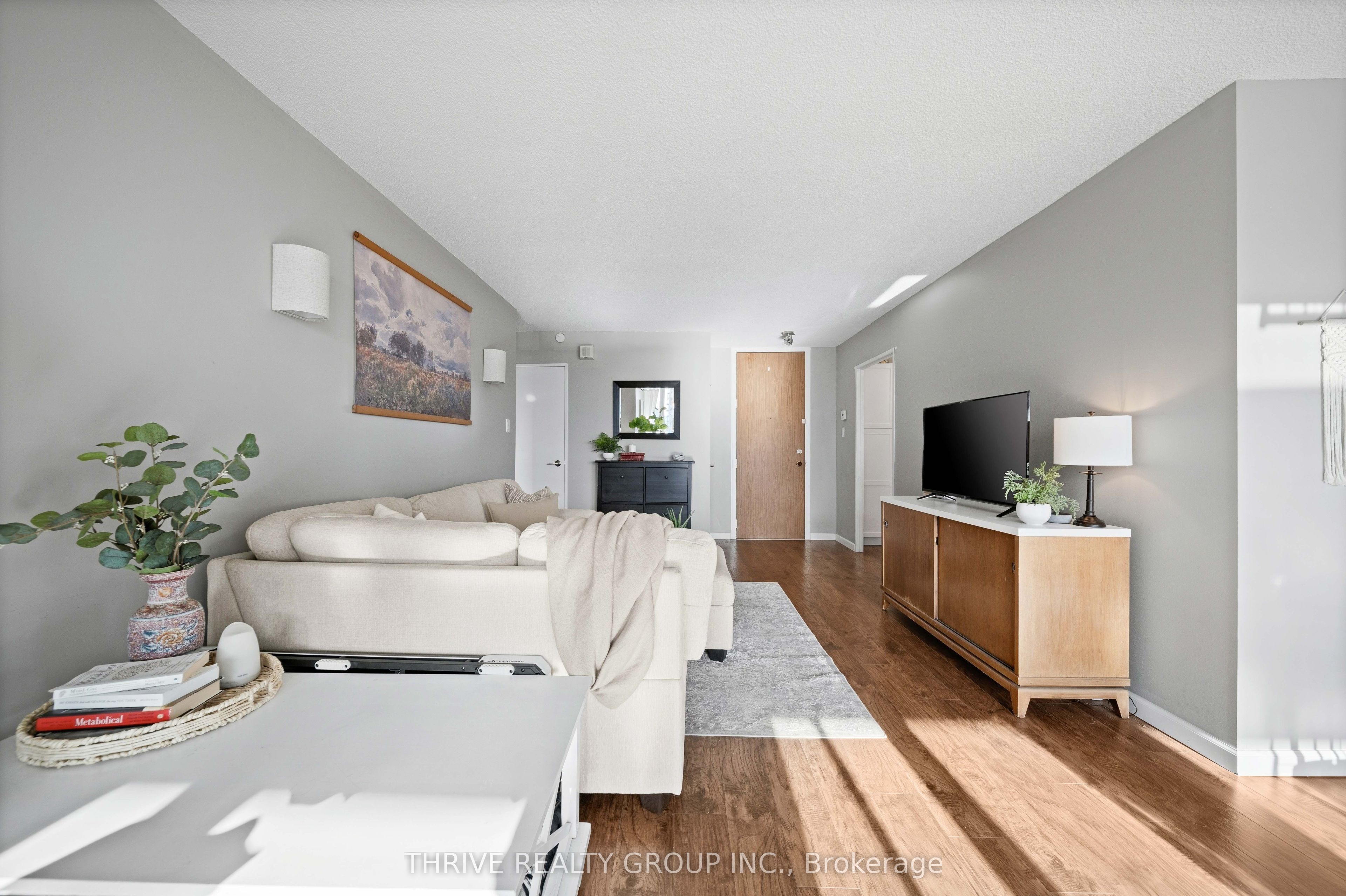 389 Dundas Street 904 Property Photo 7